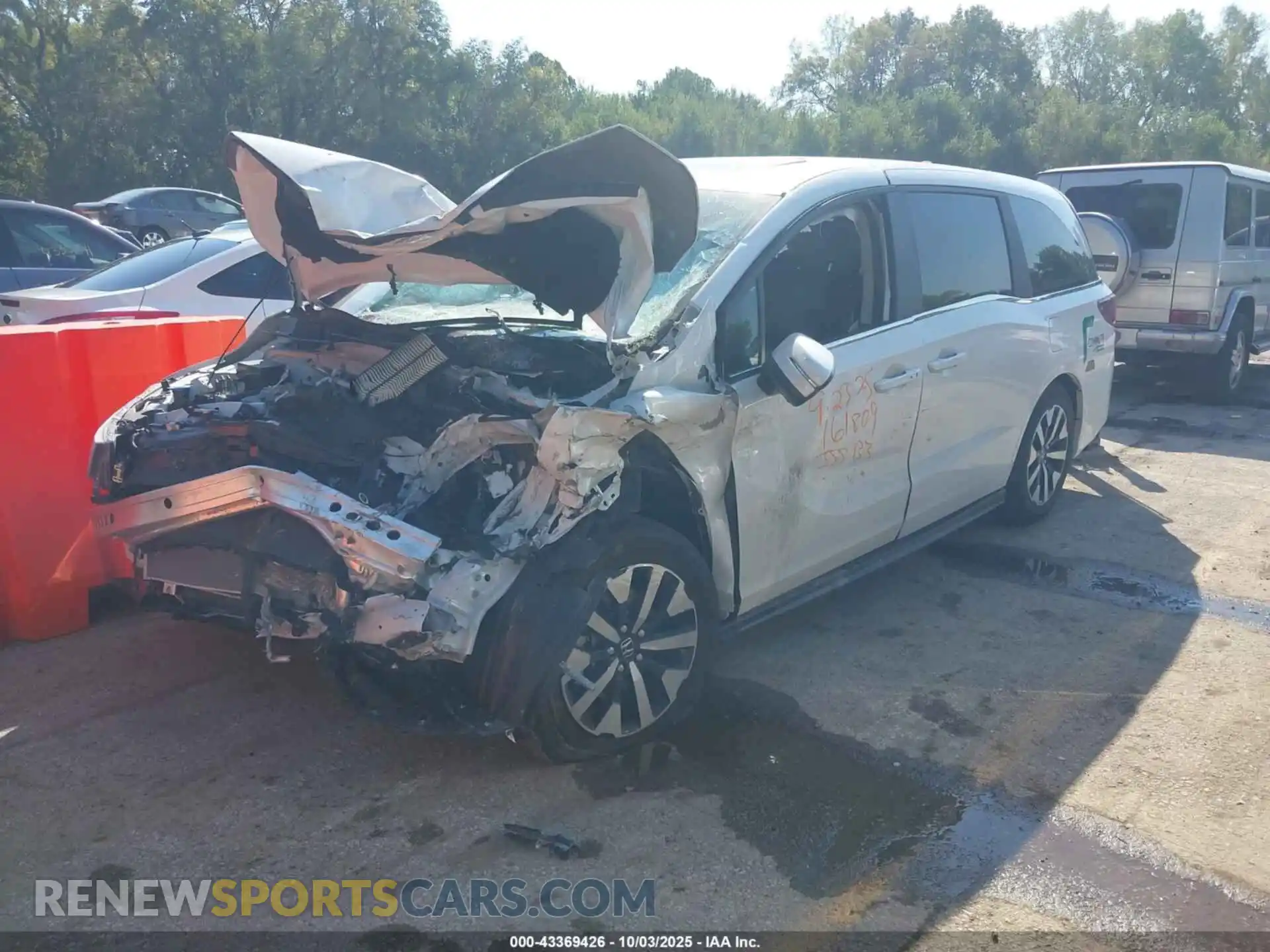 2 Photograph of a damaged car 5FNRL6H67SB057777 HONDA ODYSSEY 2025