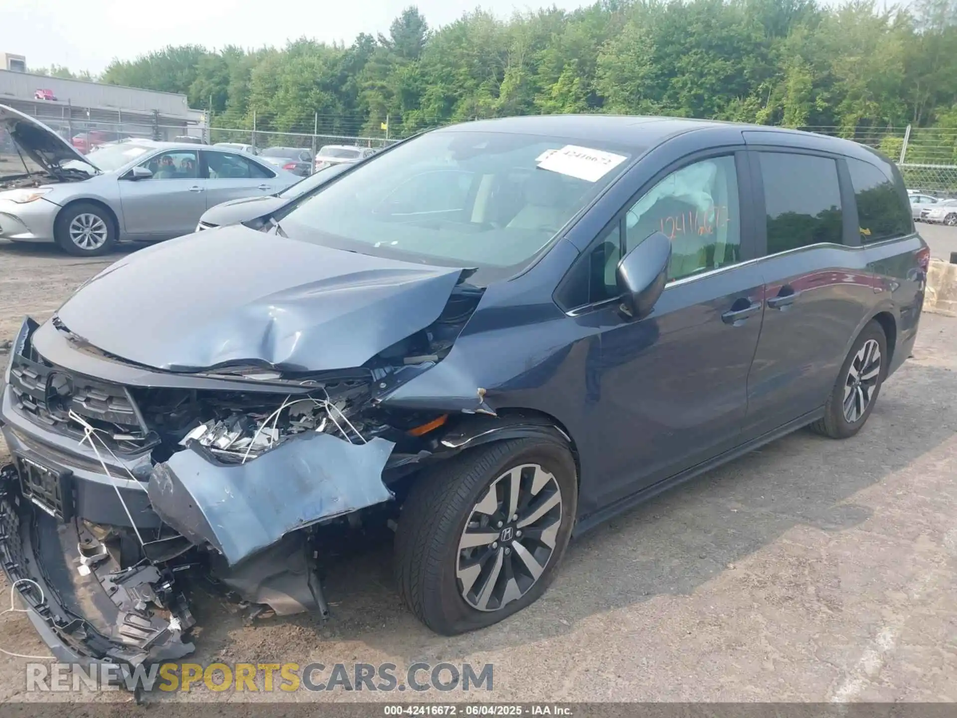 2 Photograph of a damaged car 5FNRL6H68SB018745 HONDA ODYSSEY 2025
