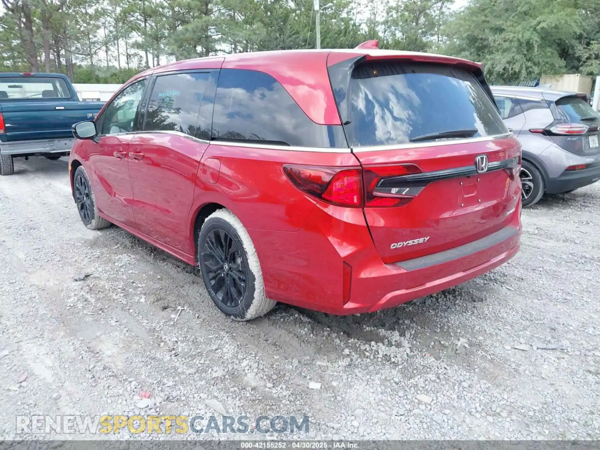 3 fotografías del automóvil dañado 5FNRL6H74SB050410 HONDA ODYSSEY 2025