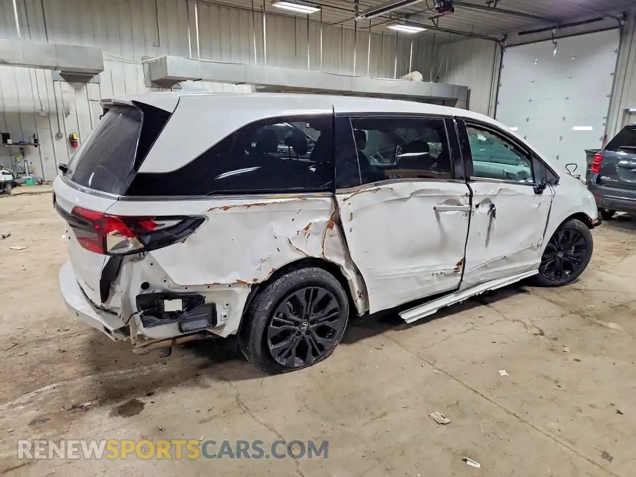 3 Фотография поврежденного автомобиля 5FNRL6H74SB056370 HONDA ODYSSEY 2025