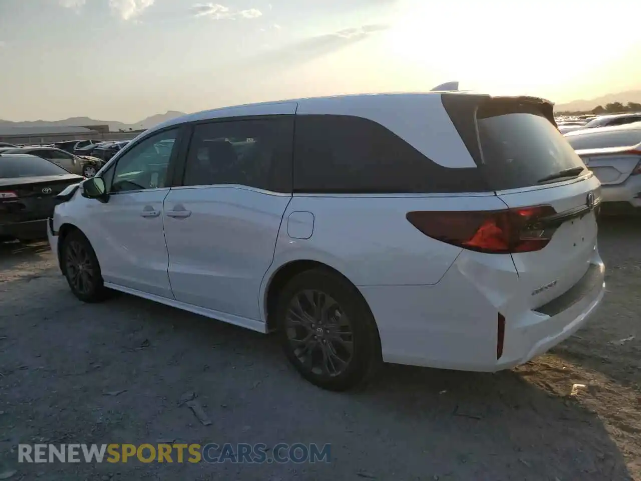 2 Фотография поврежденного автомобиля 5FNRL6H82SB004745 HONDA ODYSSEY 2025