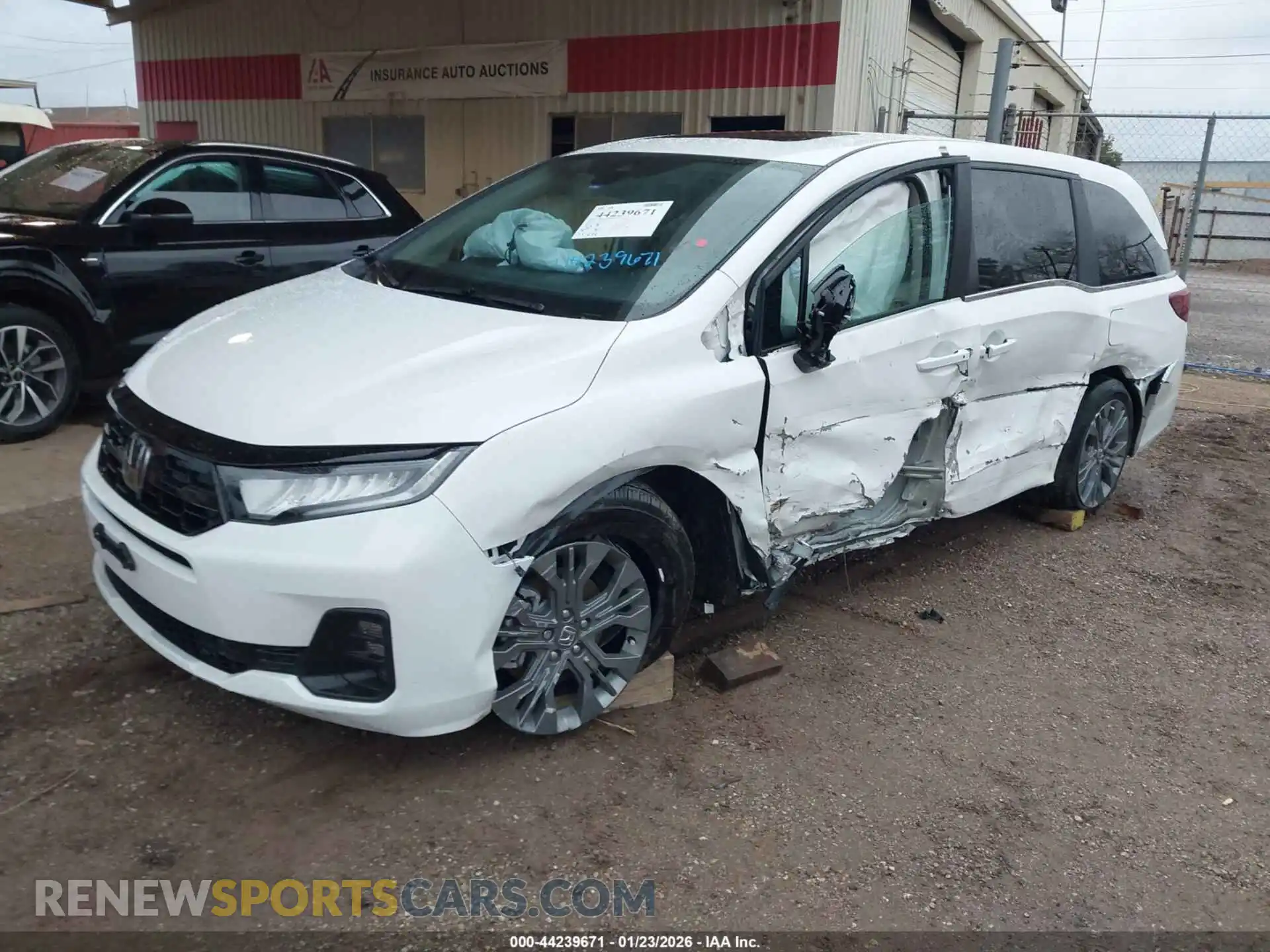 2 Photograph of a damaged car 5FNRL6H82SB079221 HONDA ODYSSEY 2025