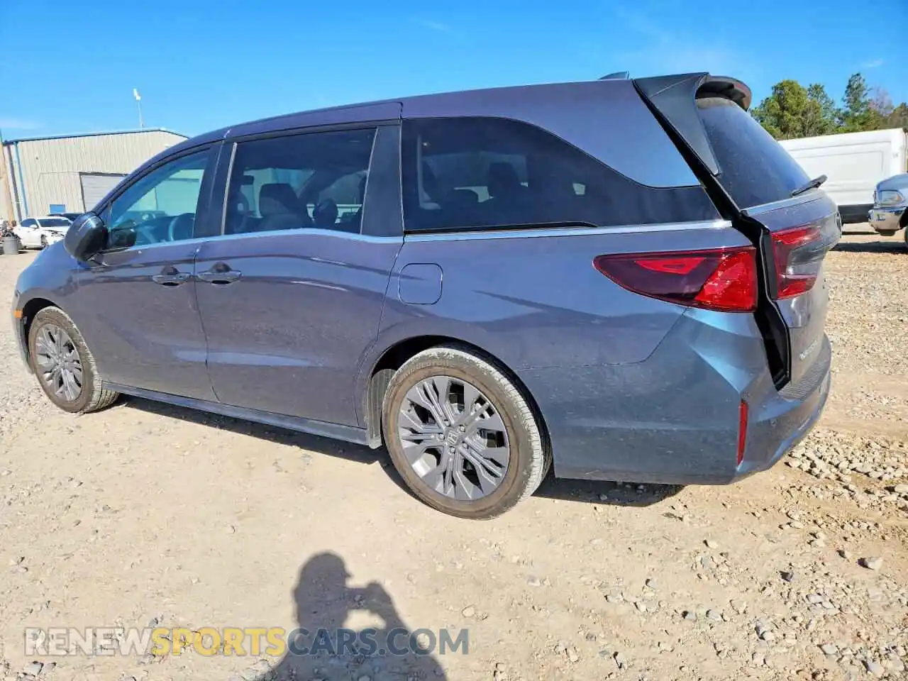 2 fotografías del automóvil dañado 5FNRL6H87SB009231 HONDA ODYSSEY 2025