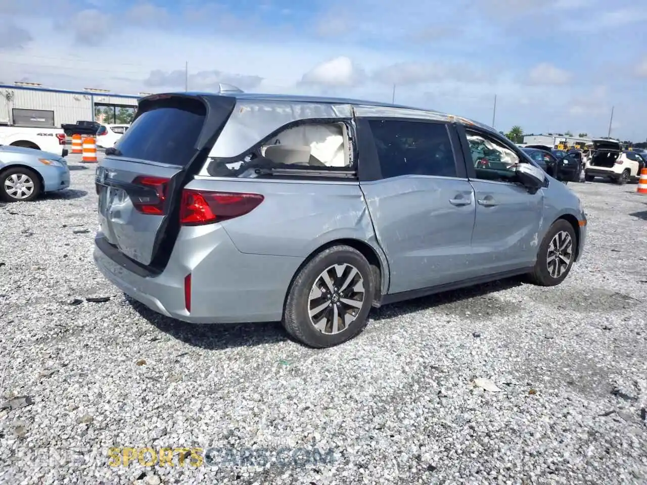 3 Photograph of a damaged car 5FNRL6H60TB036657 HONDA ODYSSEY 2026