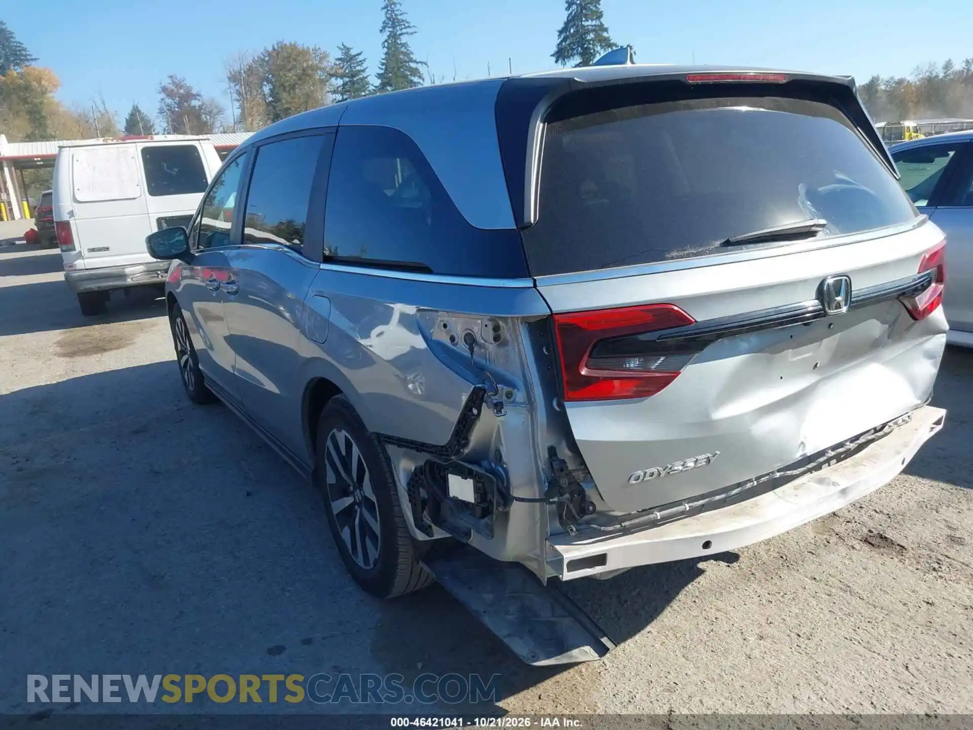 3 fotografías del automóvil dañado 5FNRL6H67TB033657 HONDA ODYSSEY 2026