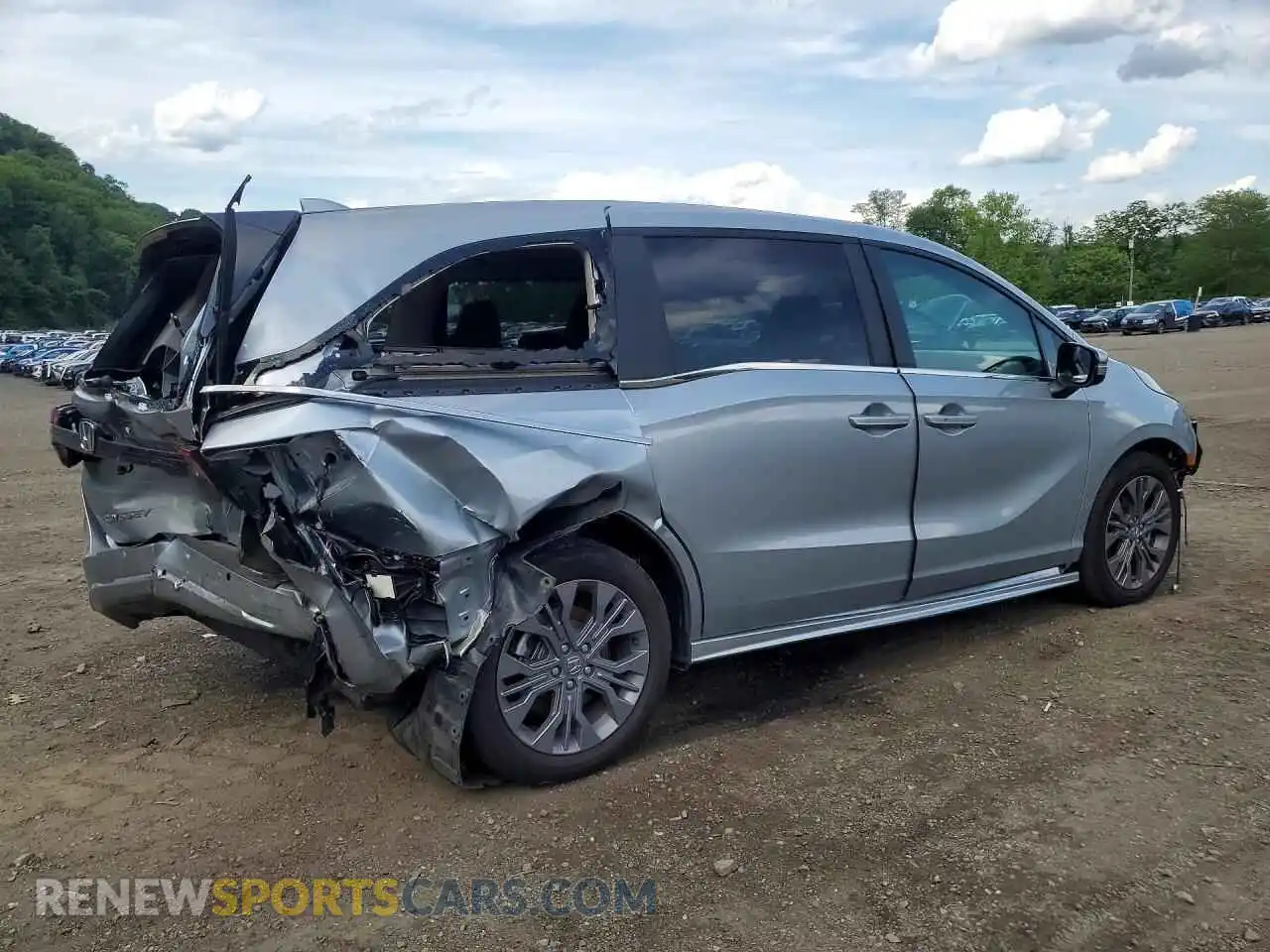 3 Photograph of a damaged car 5FNRL6H86TB031982 HONDA ODYSSEY 2026