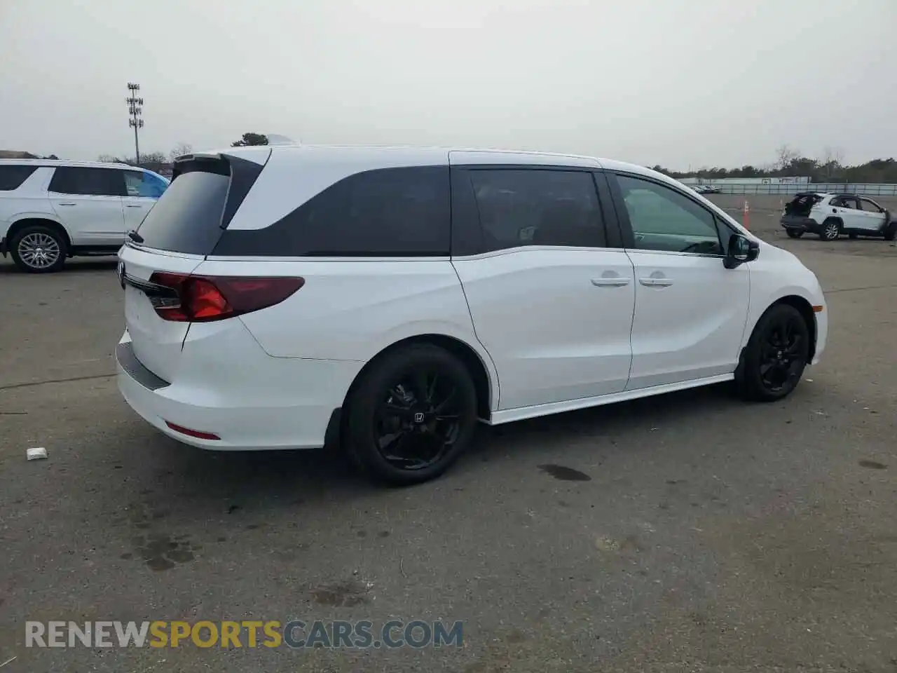 3 Photograph of a damaged car 5FNRL6H77RB069687 HONDA ODYSSEY SP 2024