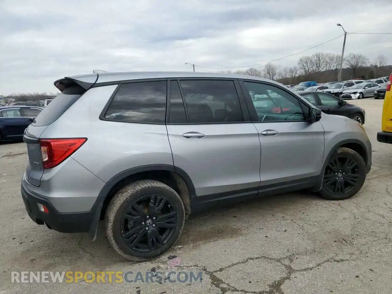 3 Photograph of a damaged car 5FNYF7H29KB009770 HONDA PASSPORT 2019
