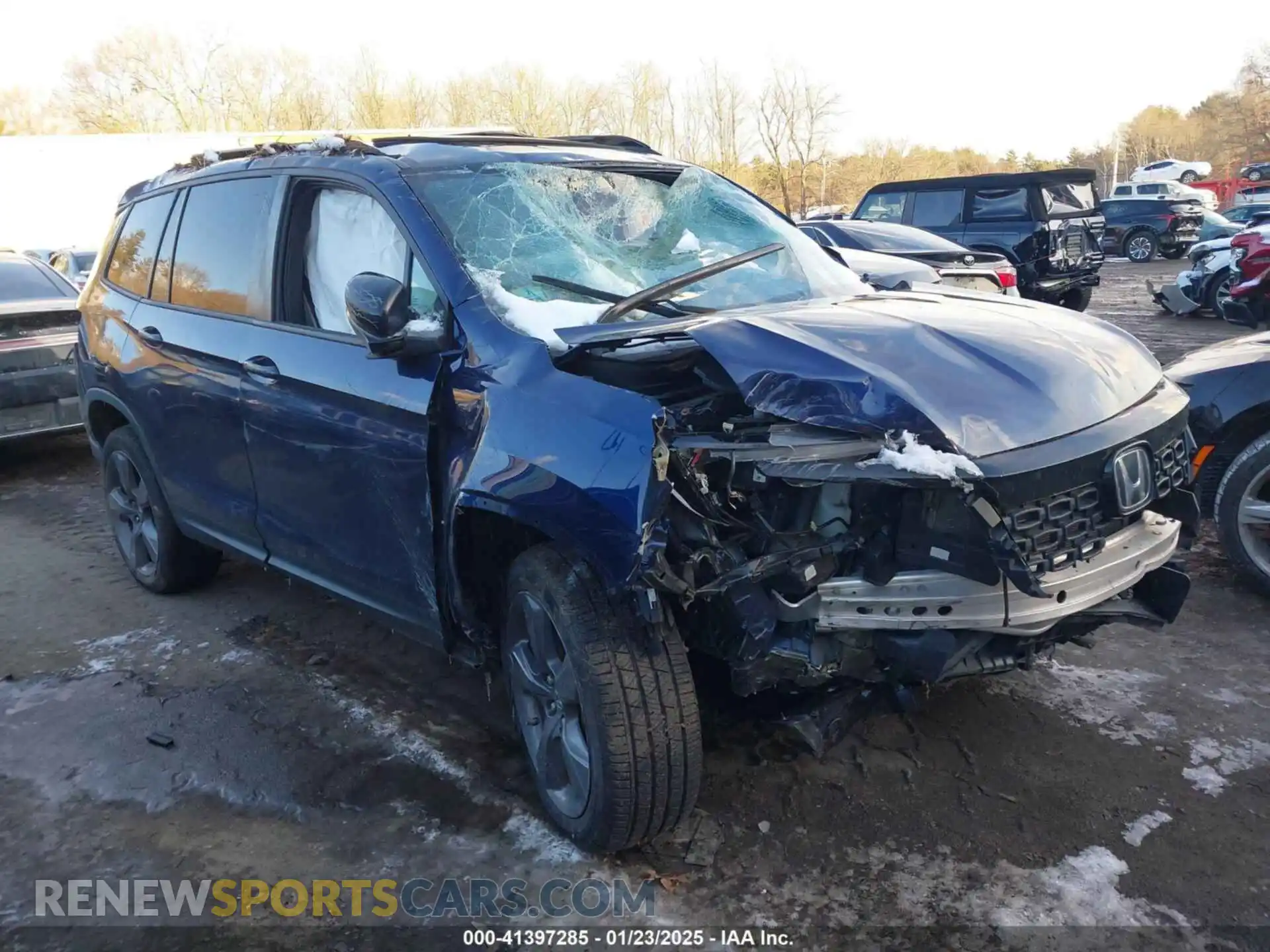 1 Photograph of a damaged car 5FNYF8H97KB013495 HONDA PASSPORT 2019