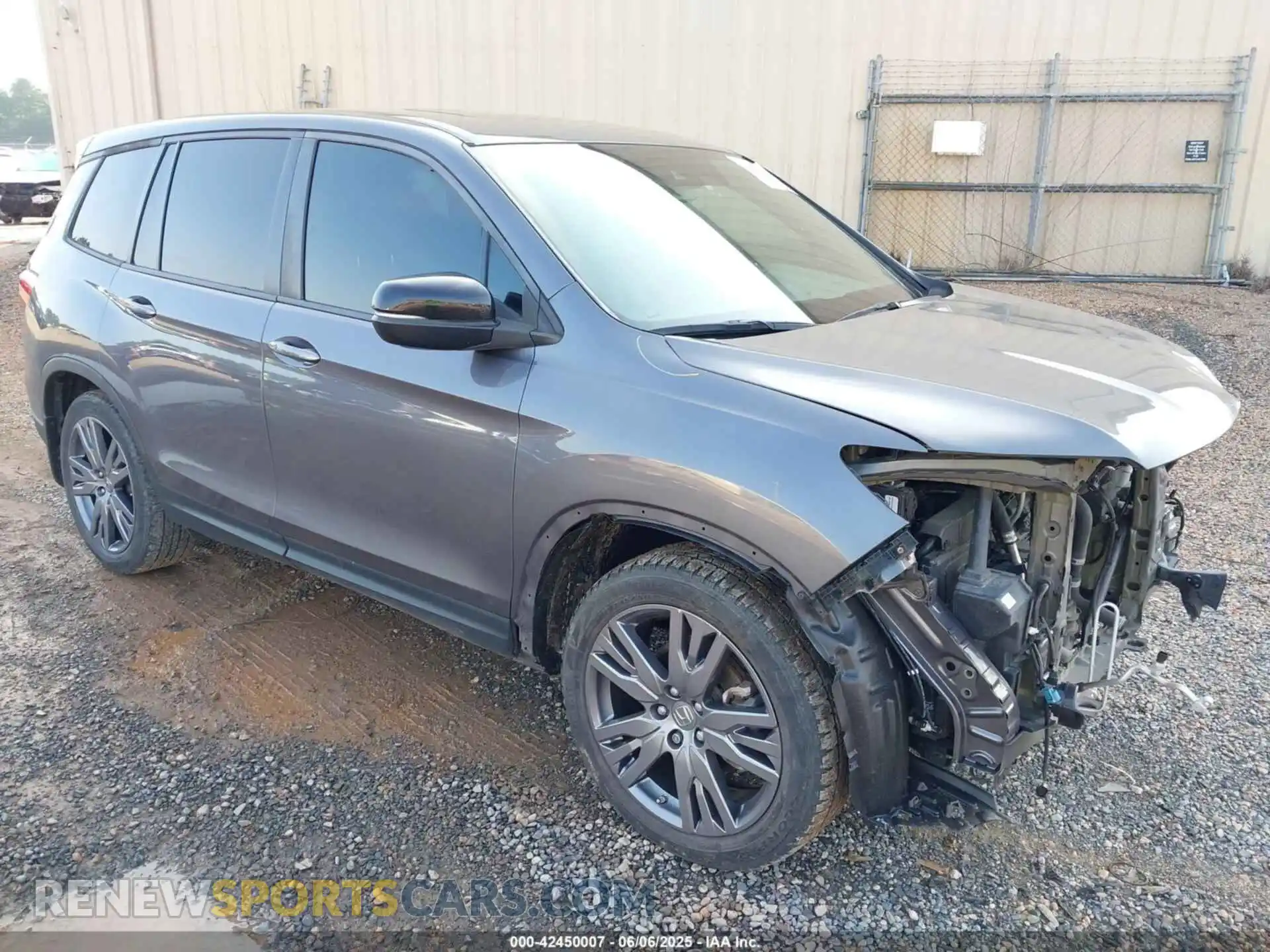 1 Photograph of a damaged car 5FNYF7H56LB003629 HONDA PASSPORT 2020