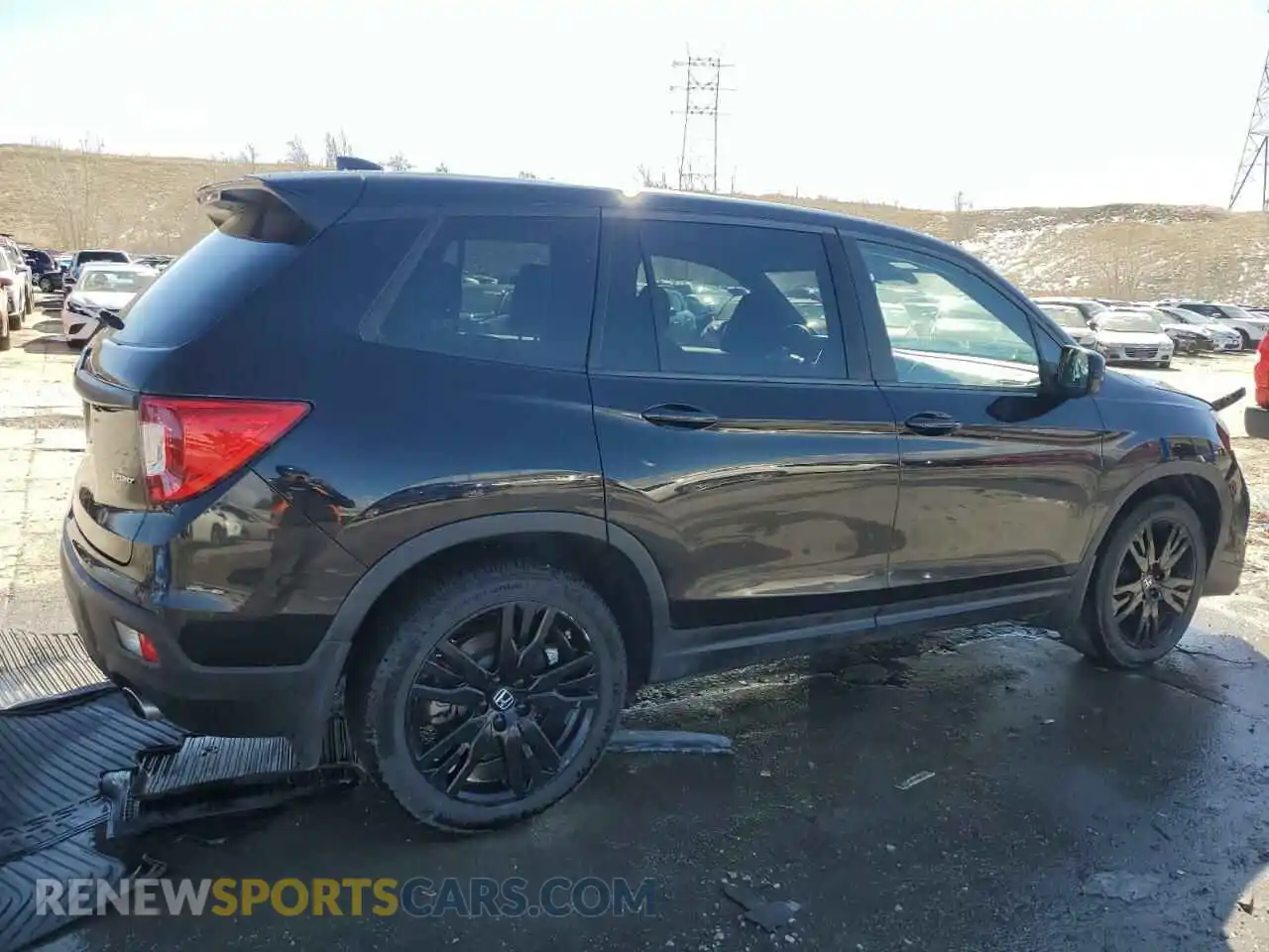 3 Photograph of a damaged car 5FNYF7H28MB012436 HONDA PASSPORT 2021