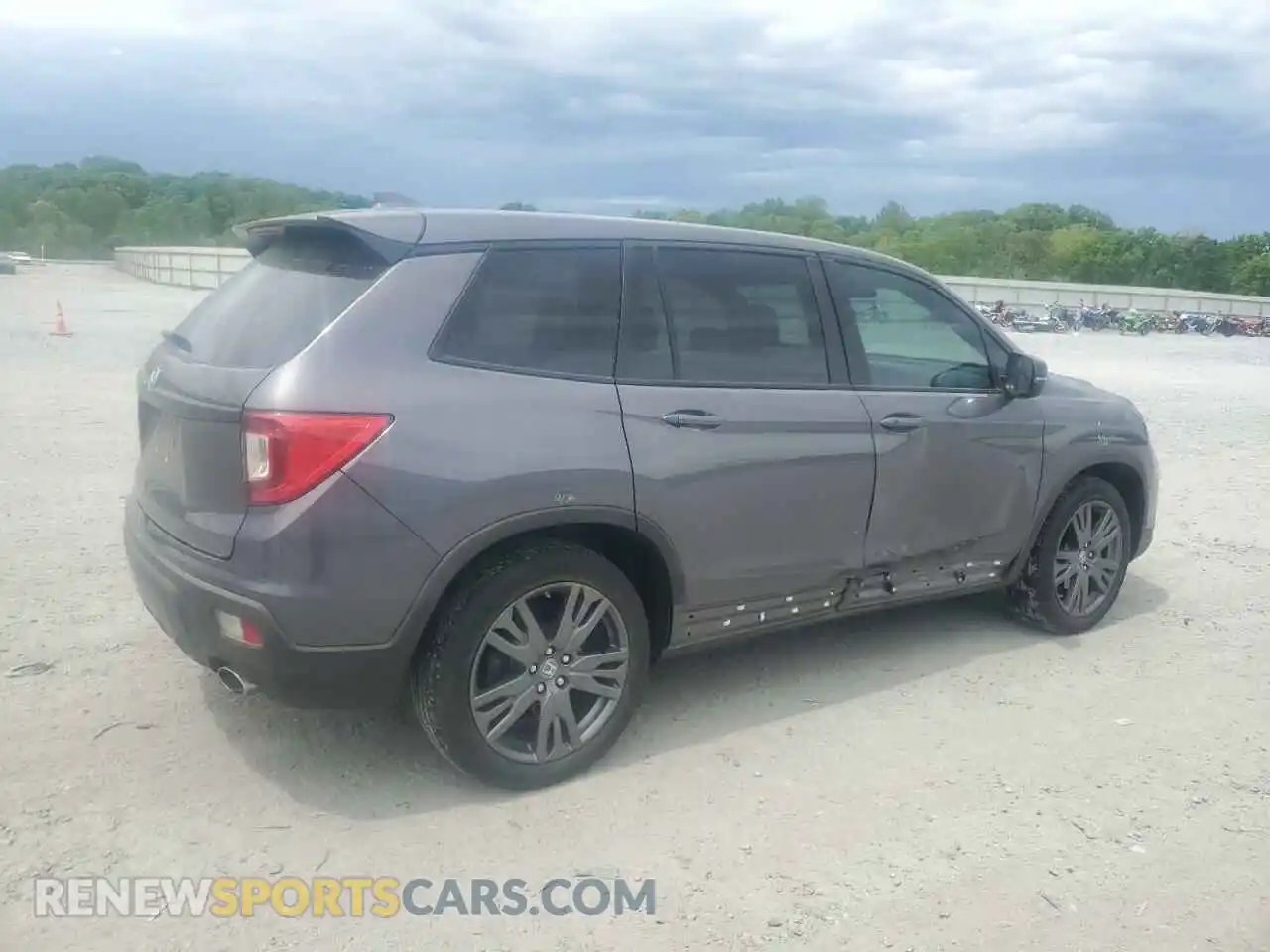 3 Photograph of a damaged car 5FNYF7H57MB012096 HONDA PASSPORT 2021