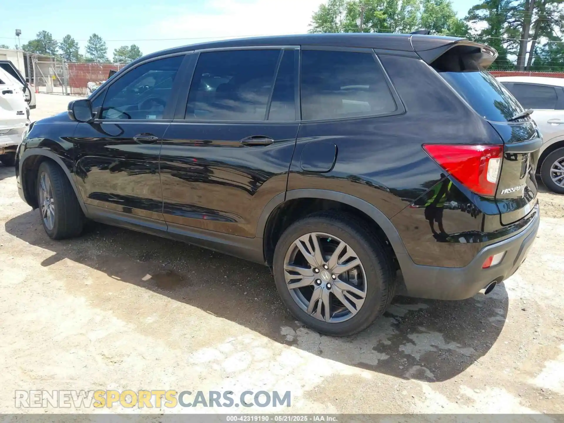 3 Фотография поврежденного автомобиля 5FNYF7H5XMB006986 HONDA PASSPORT 2021