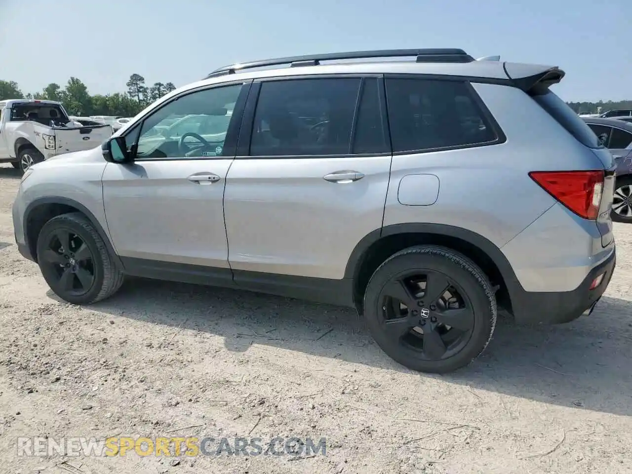 2 fotografías del automóvil dañado 5FNYF8H03MB017872 HONDA PASSPORT 2021