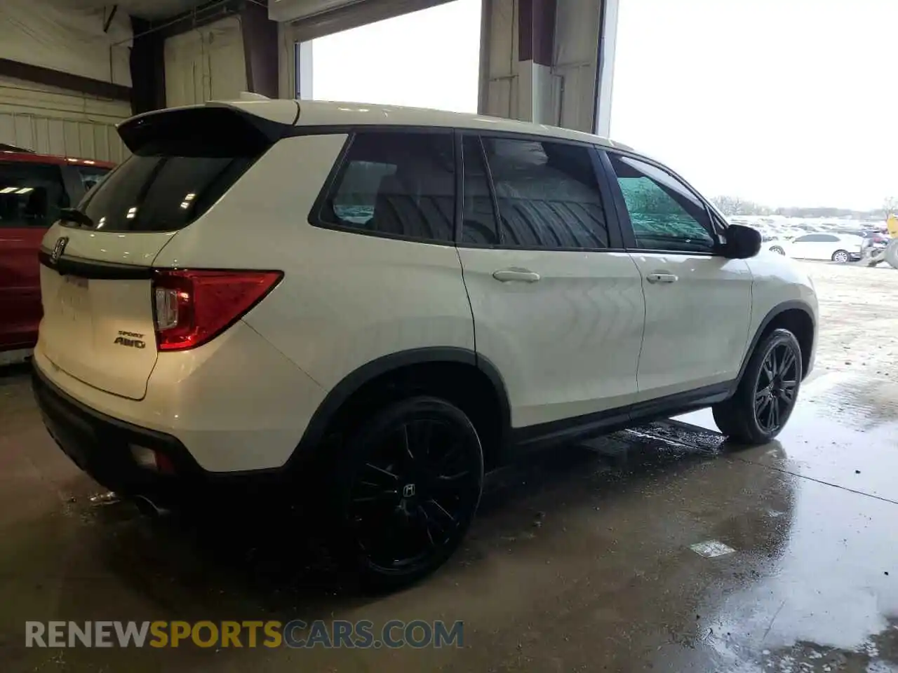 3 Photograph of a damaged car 5FNYF8H23MB015931 HONDA PASSPORT 2021