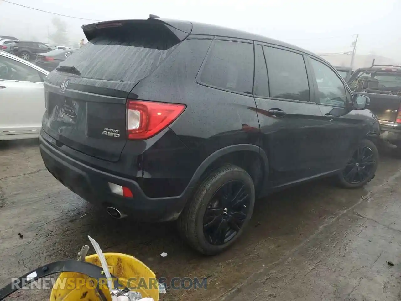 3 Photograph of a damaged car 5FNYF8H24MB032186 HONDA PASSPORT 2021