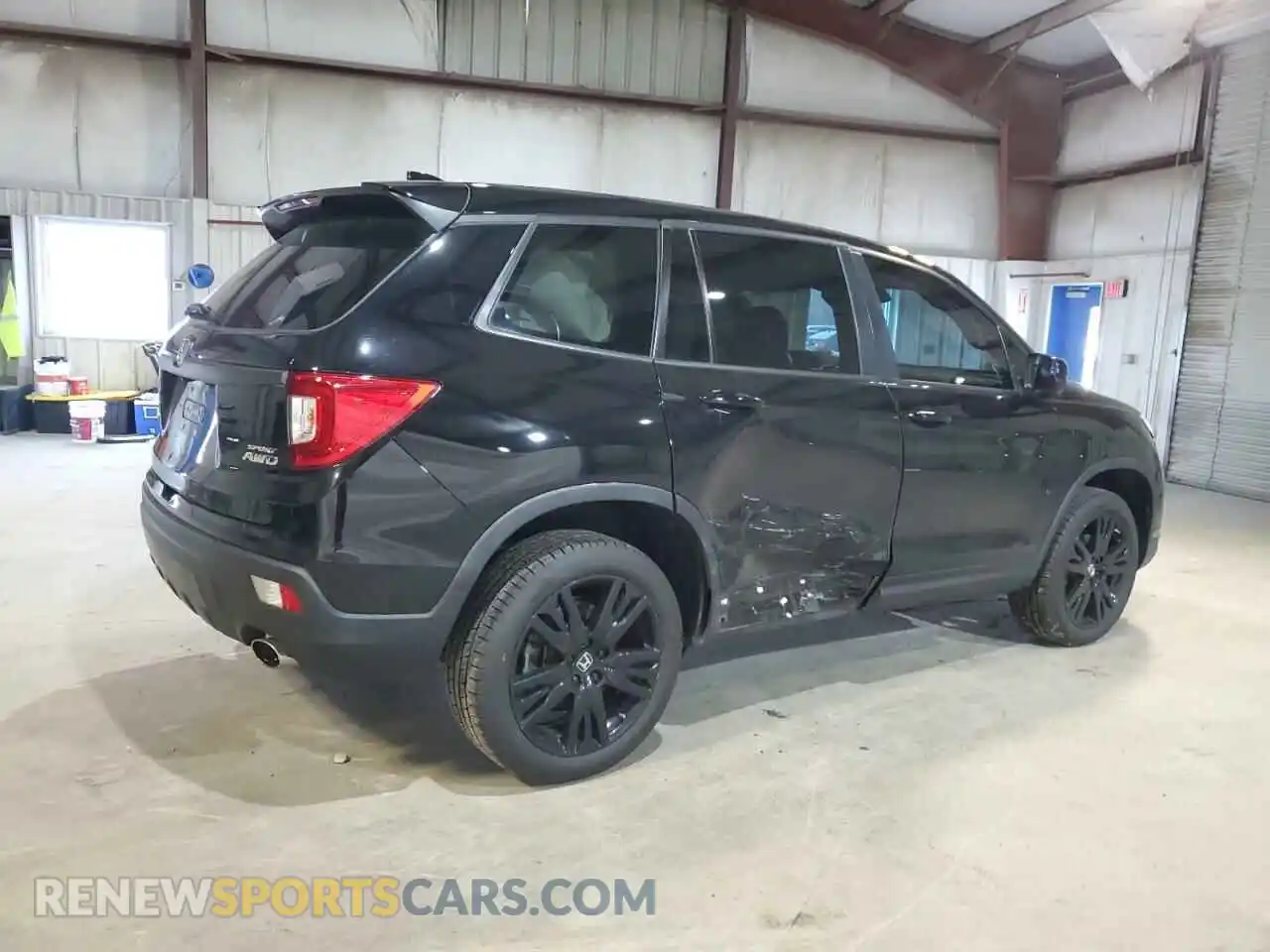 3 Photograph of a damaged car 5FNYF8H25MB033086 HONDA PASSPORT 2021