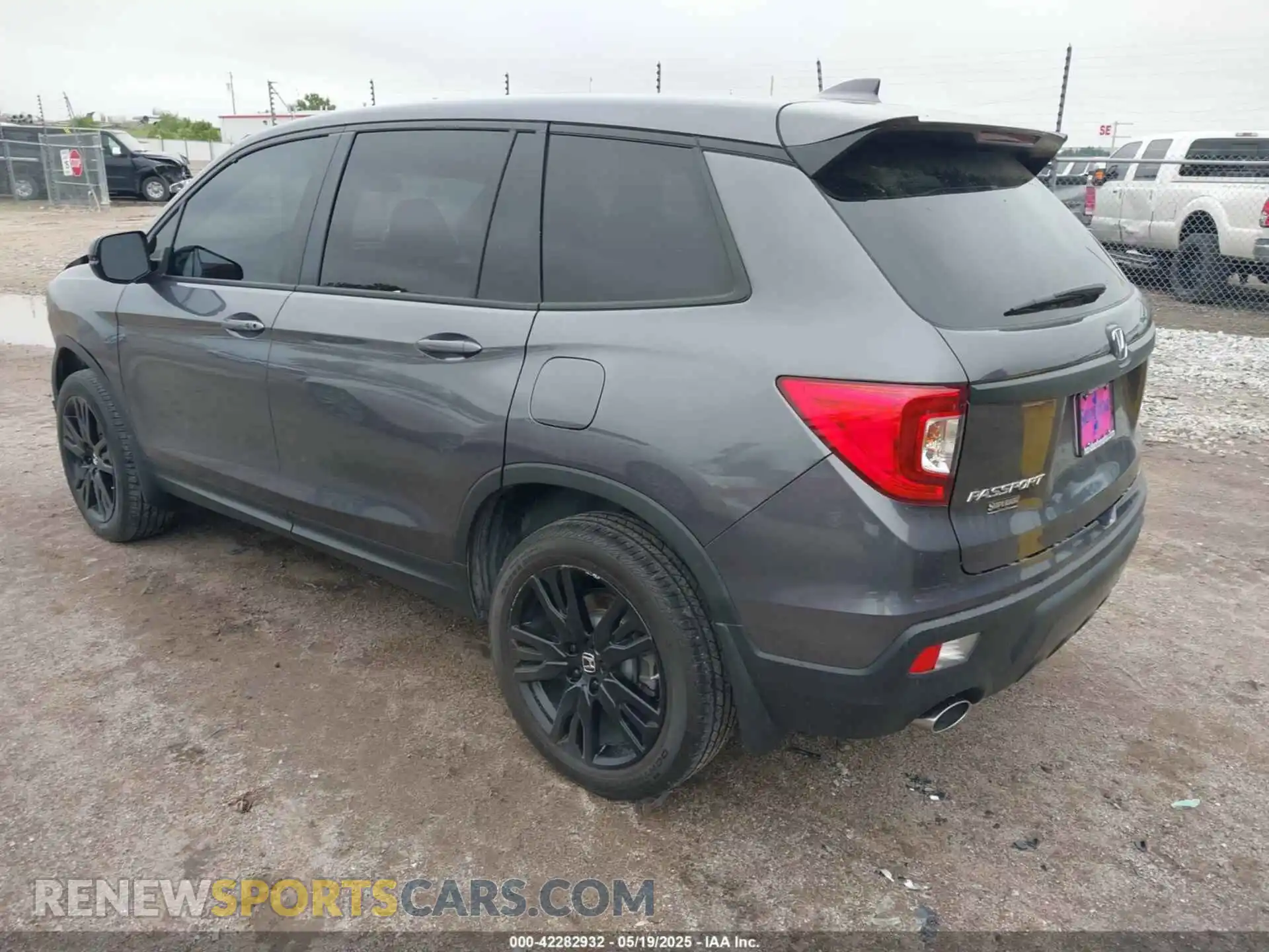 3 Фотография поврежденного автомобиля 5FNYF8H26MB032206 HONDA PASSPORT 2021