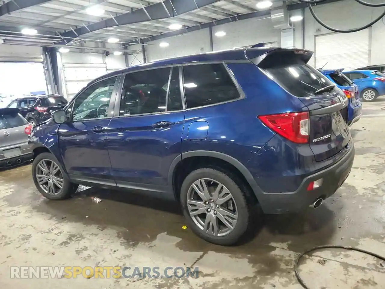 2 Photograph of a damaged car 5FNYF8H50MB015461 HONDA PASSPORT 2021