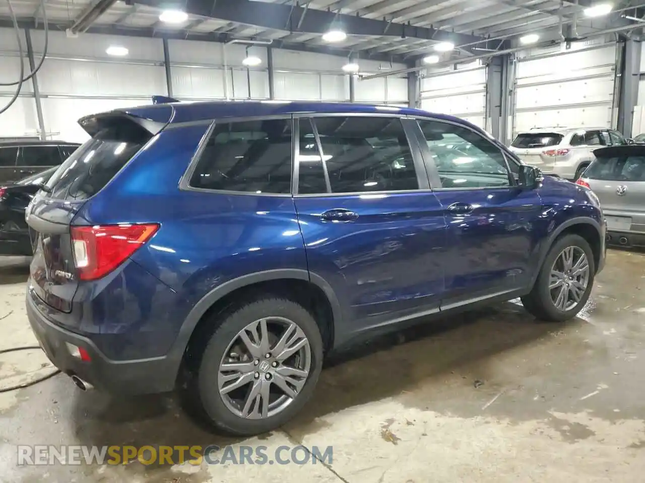 3 Photograph of a damaged car 5FNYF8H50MB015461 HONDA PASSPORT 2021