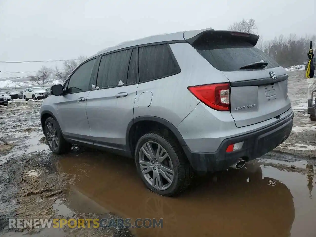 2 Photograph of a damaged car 5FNYF8H50MB033538 HONDA PASSPORT 2021