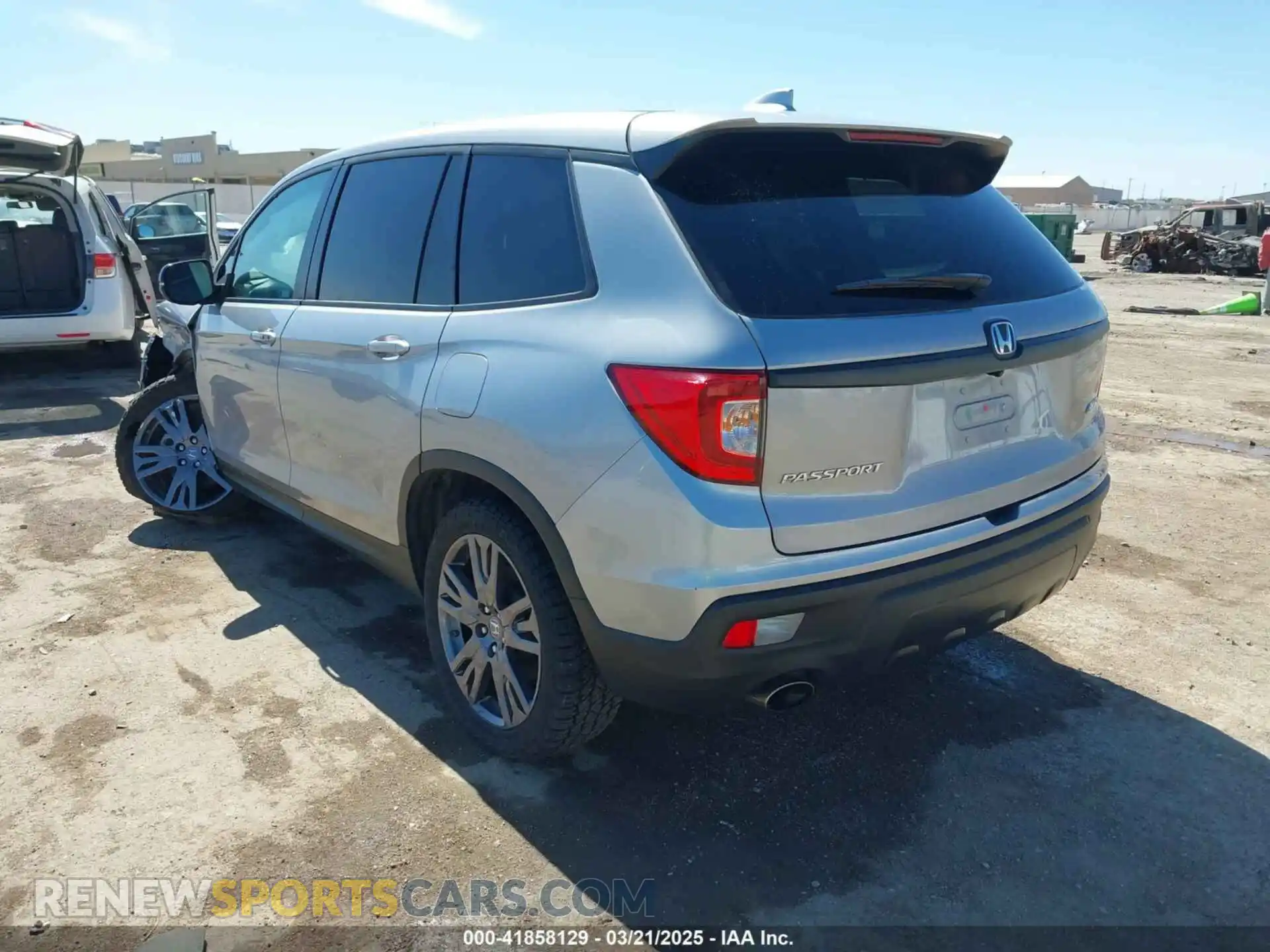 3 Photograph of a damaged car 5FNYF8H51MB024752 HONDA PASSPORT 2021
