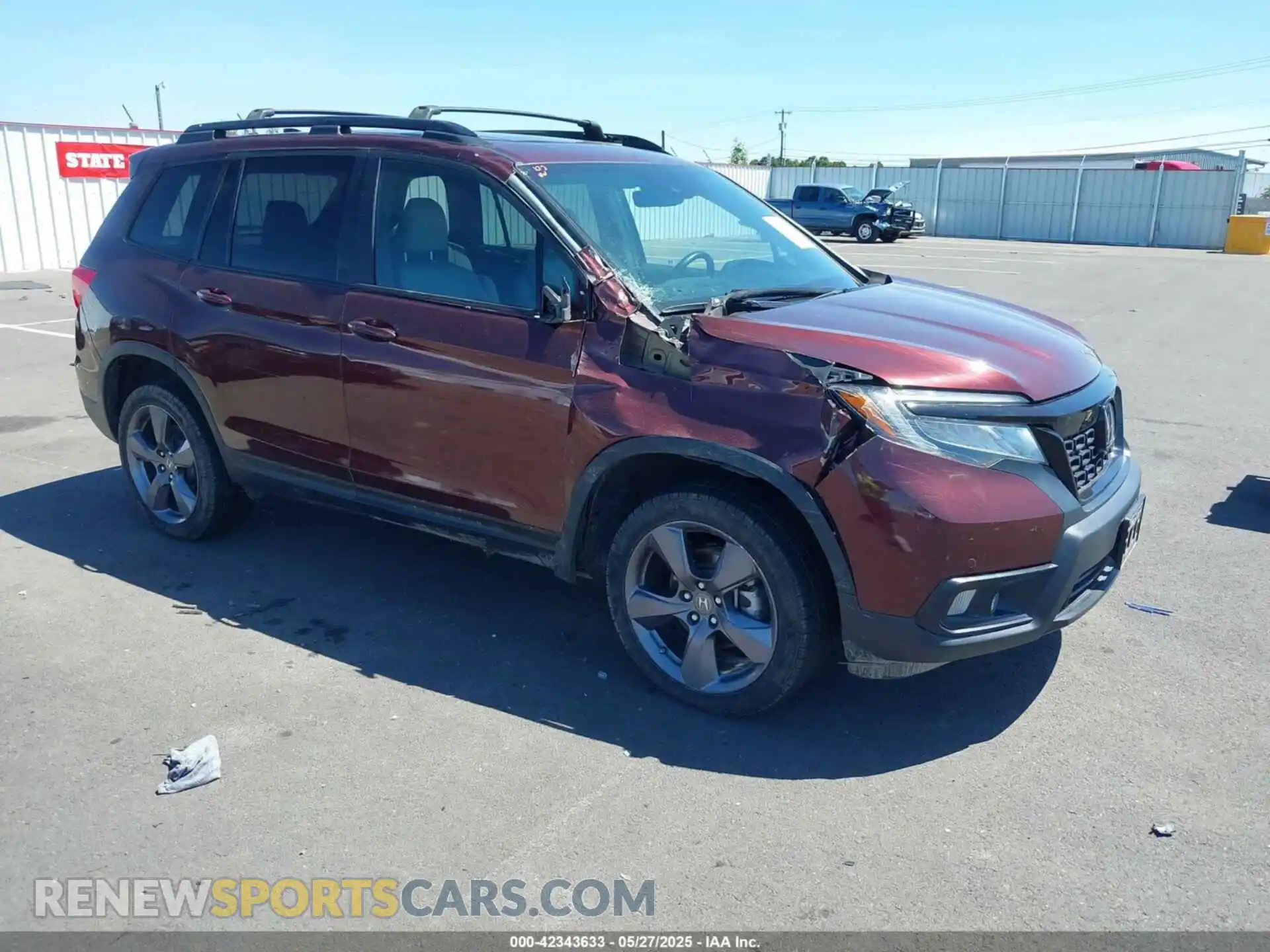 1 Photograph of a damaged car 5FNYF8H95MB036020 HONDA PASSPORT 2021