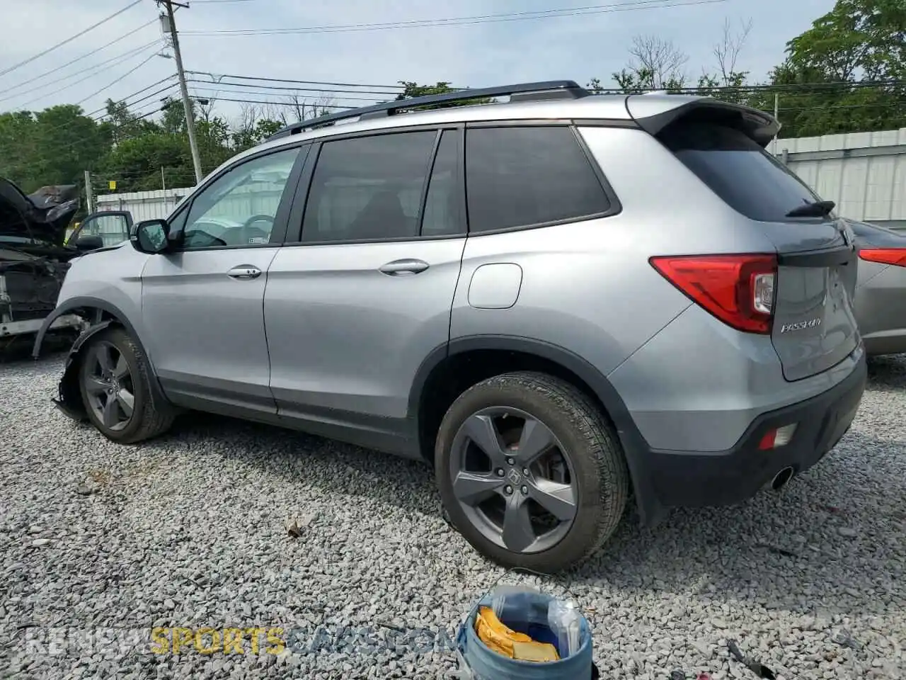2 fotografías del automóvil dañado 5FNYF8H95MB040147 HONDA PASSPORT 2021