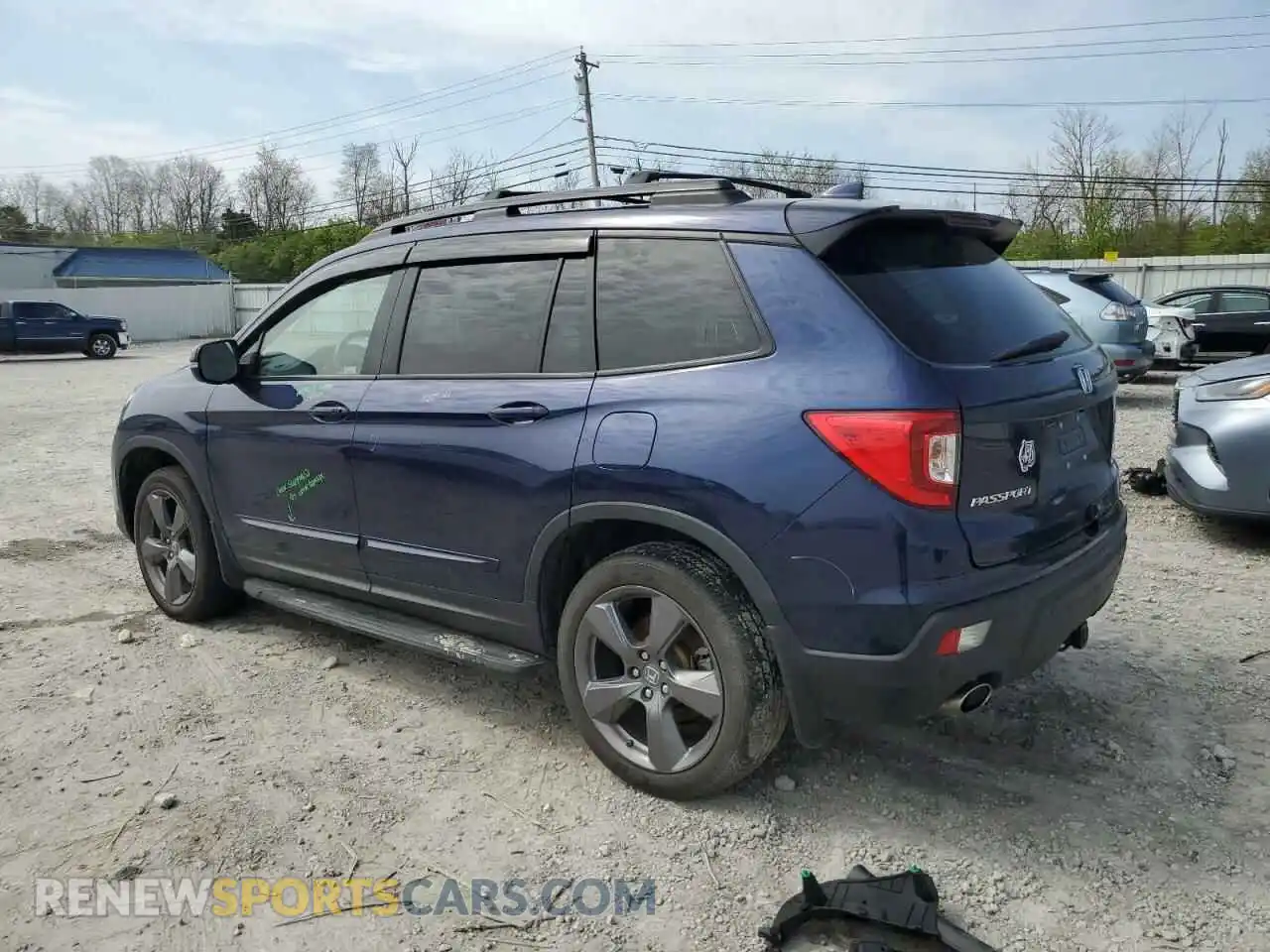 2 Photograph of a damaged car 5FNYF8H99MB042984 HONDA PASSPORT 2021
