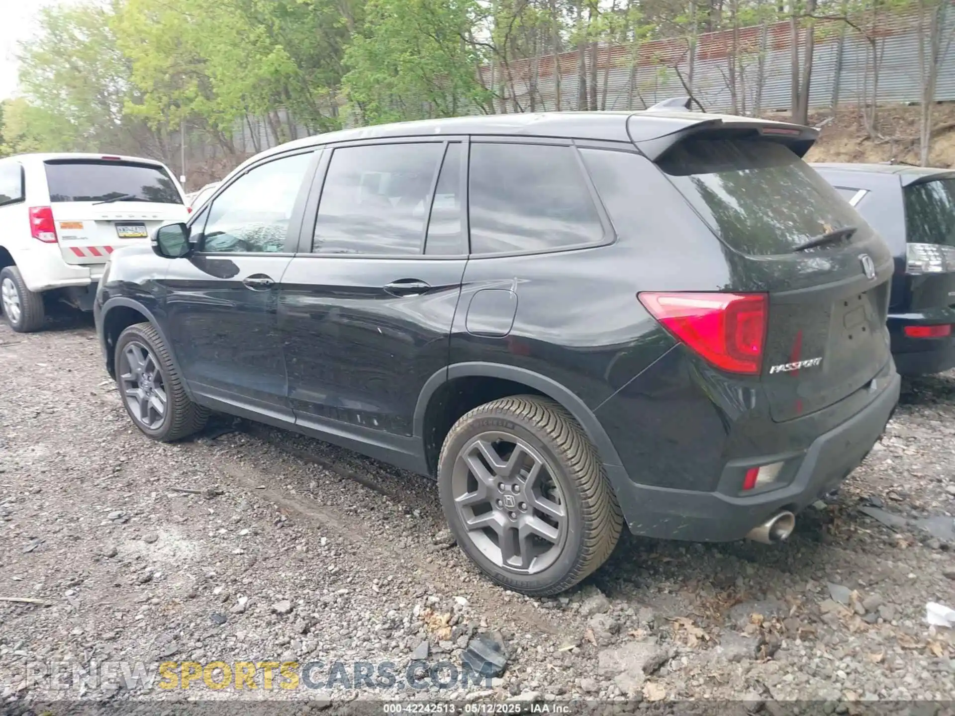 3 Photograph of a damaged car 5FNYF8H53PB011859 HONDA PASSPORT 2023