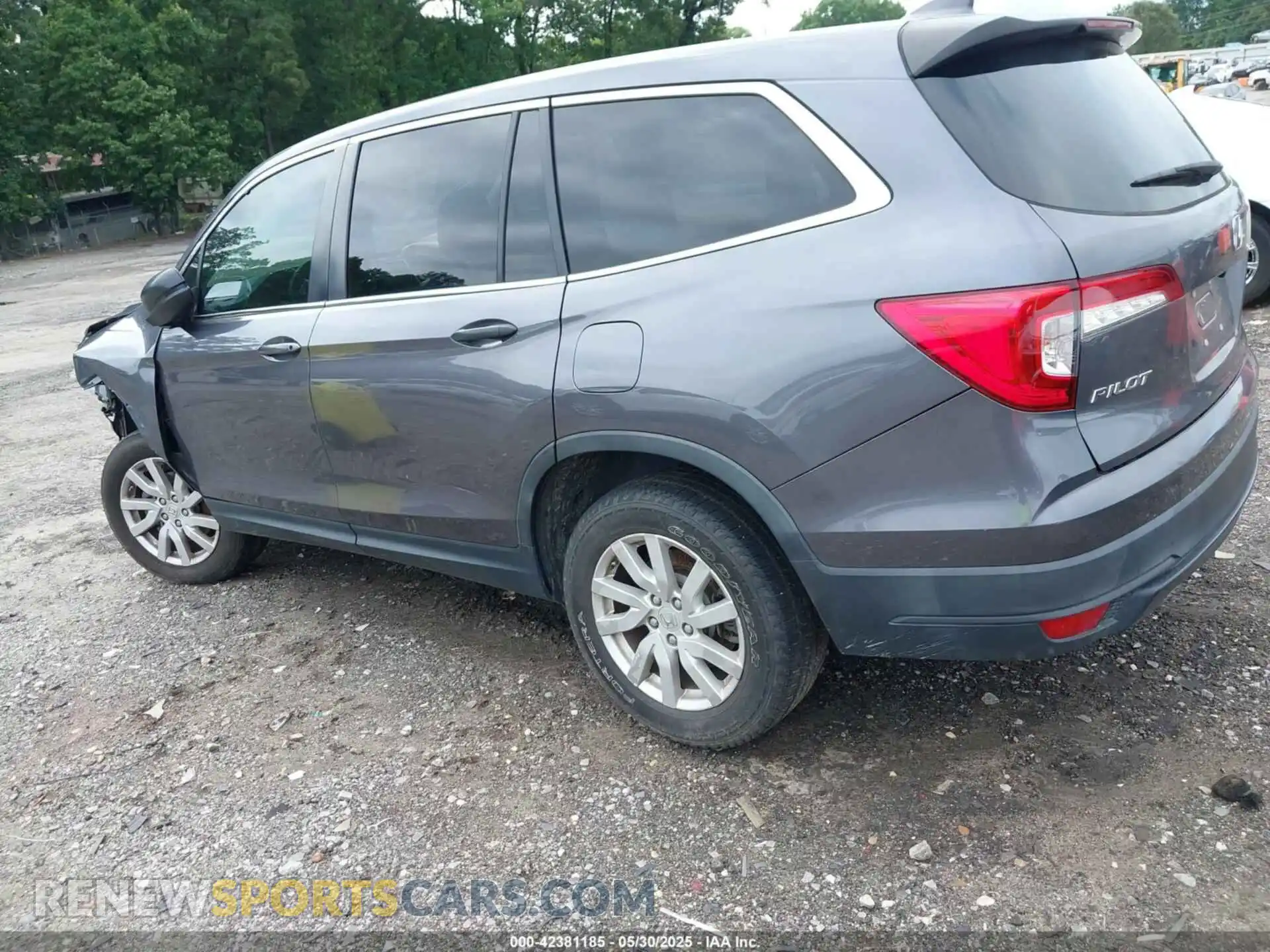 3 Photograph of a damaged car 5FNYF5H10KB028235 HONDA PILOT 2019