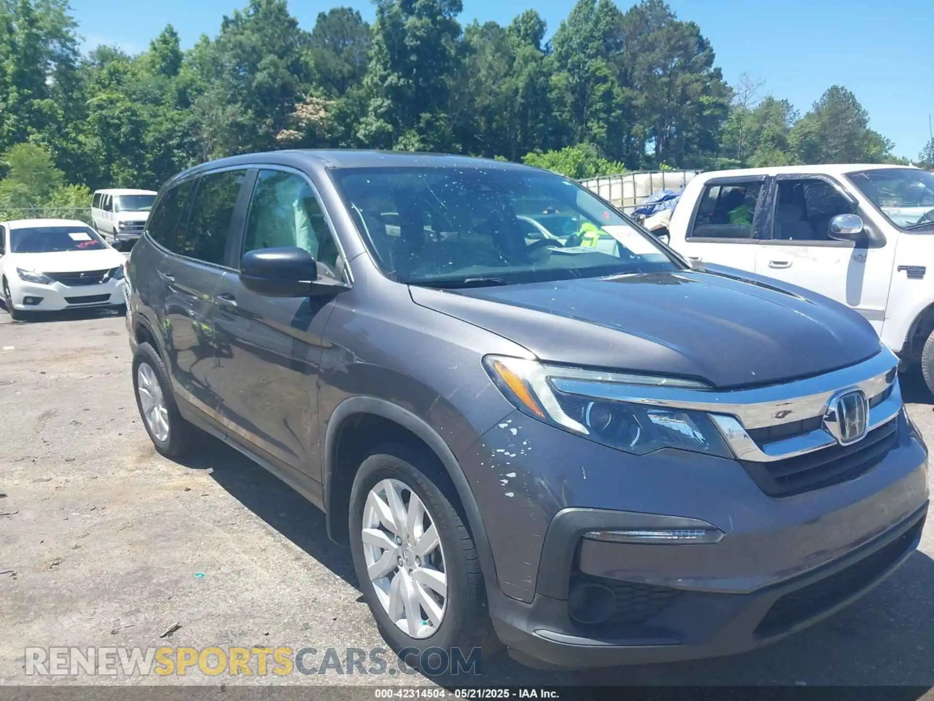 1 Photograph of a damaged car 5FNYF5H13KB044784 HONDA PILOT 2019