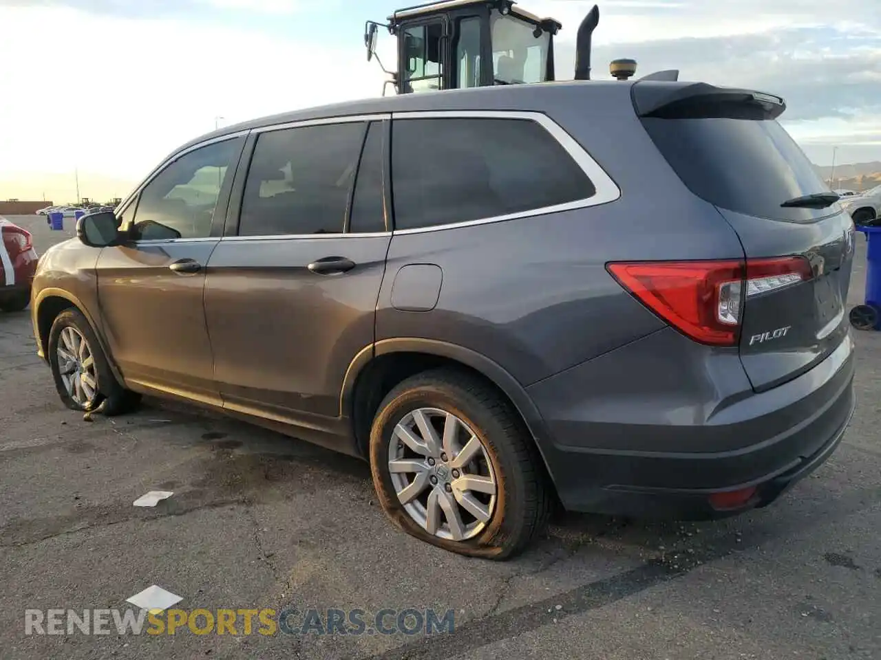 2 Photograph of a damaged car 5FNYF5H18KB024014 HONDA PILOT 2019