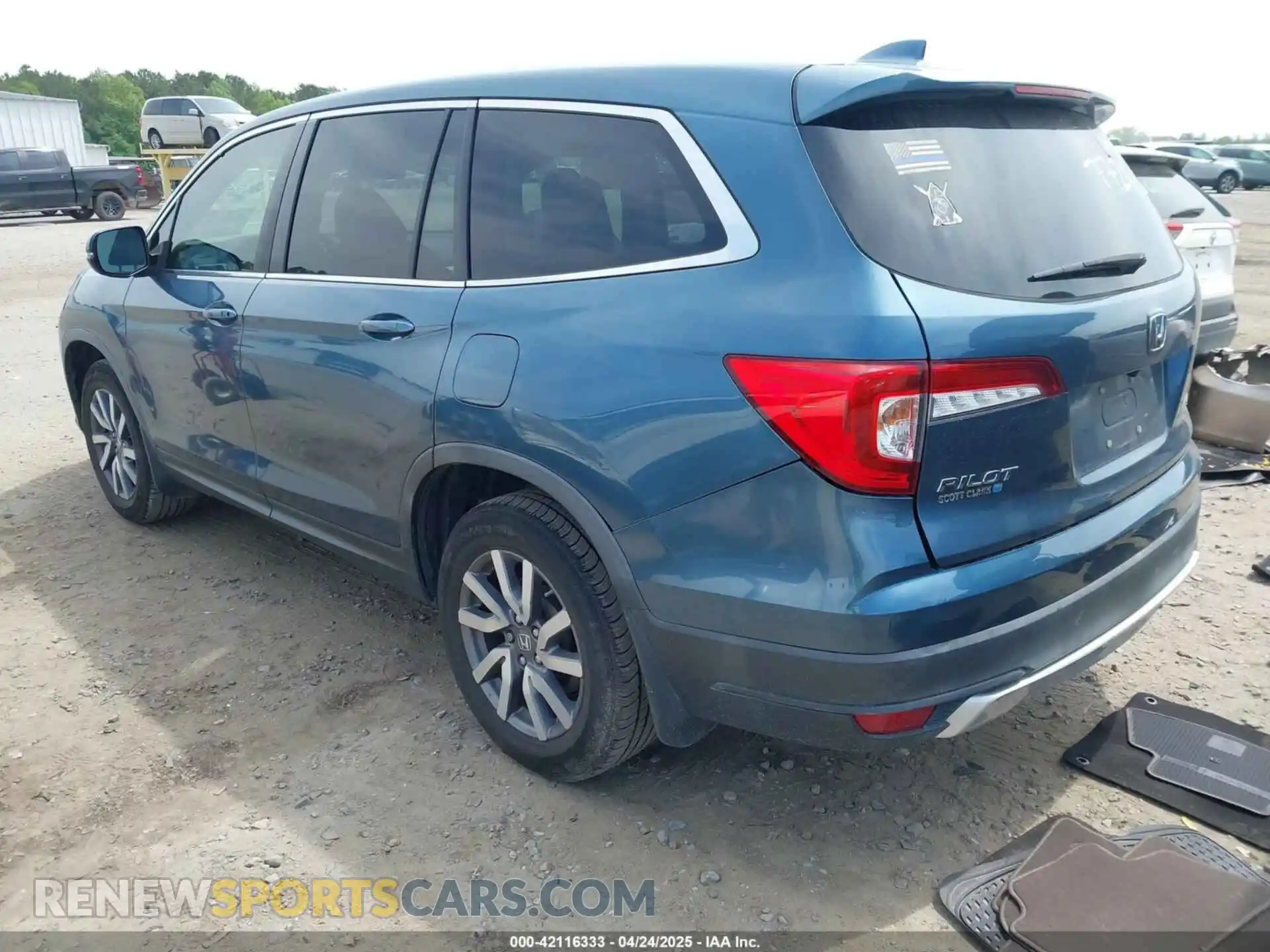 3 Photograph of a damaged car 5FNYF5H32KB017724 HONDA PILOT 2019