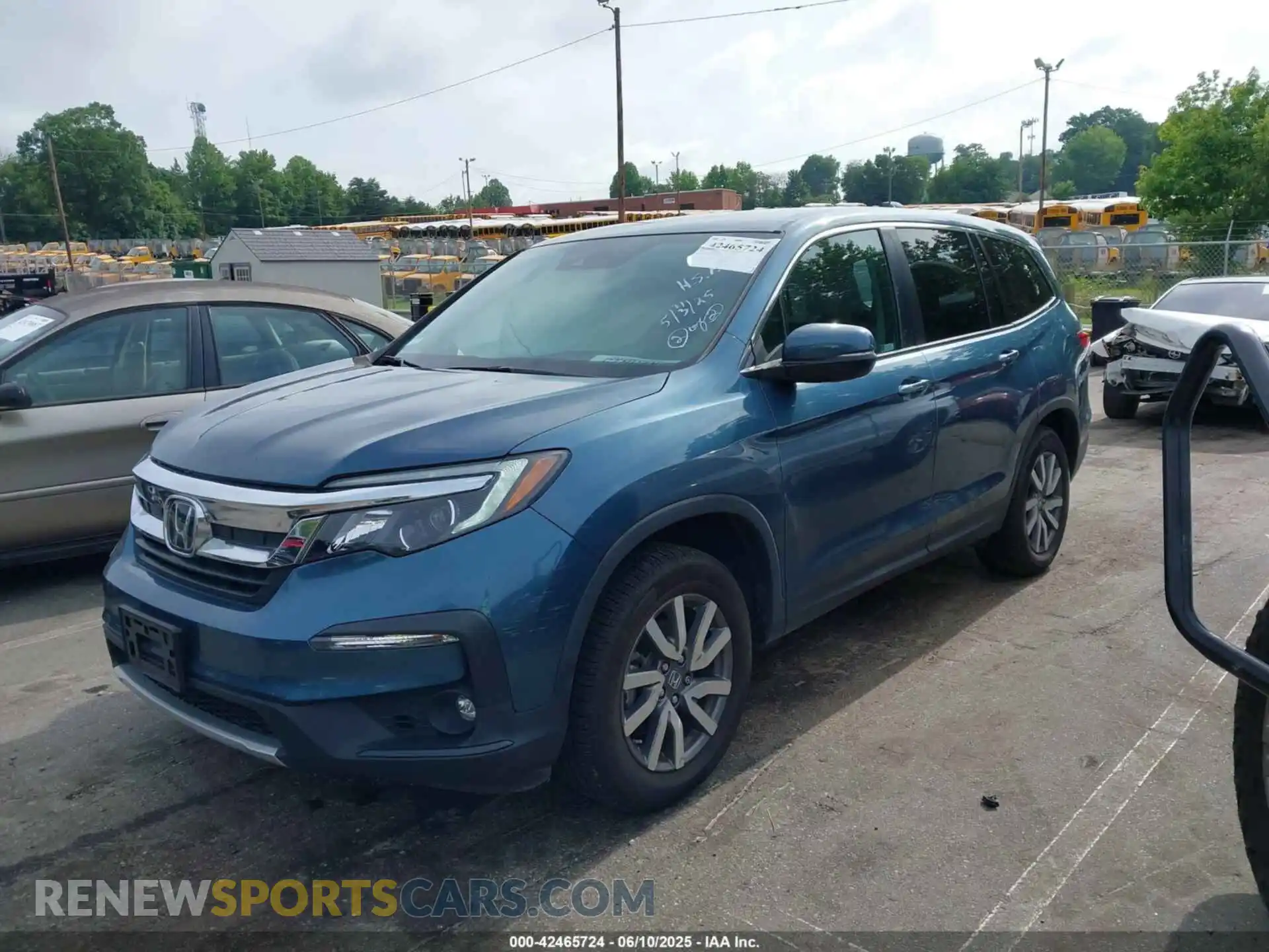 2 Photograph of a damaged car 5FNYF5H36KB015748 HONDA PILOT 2019
