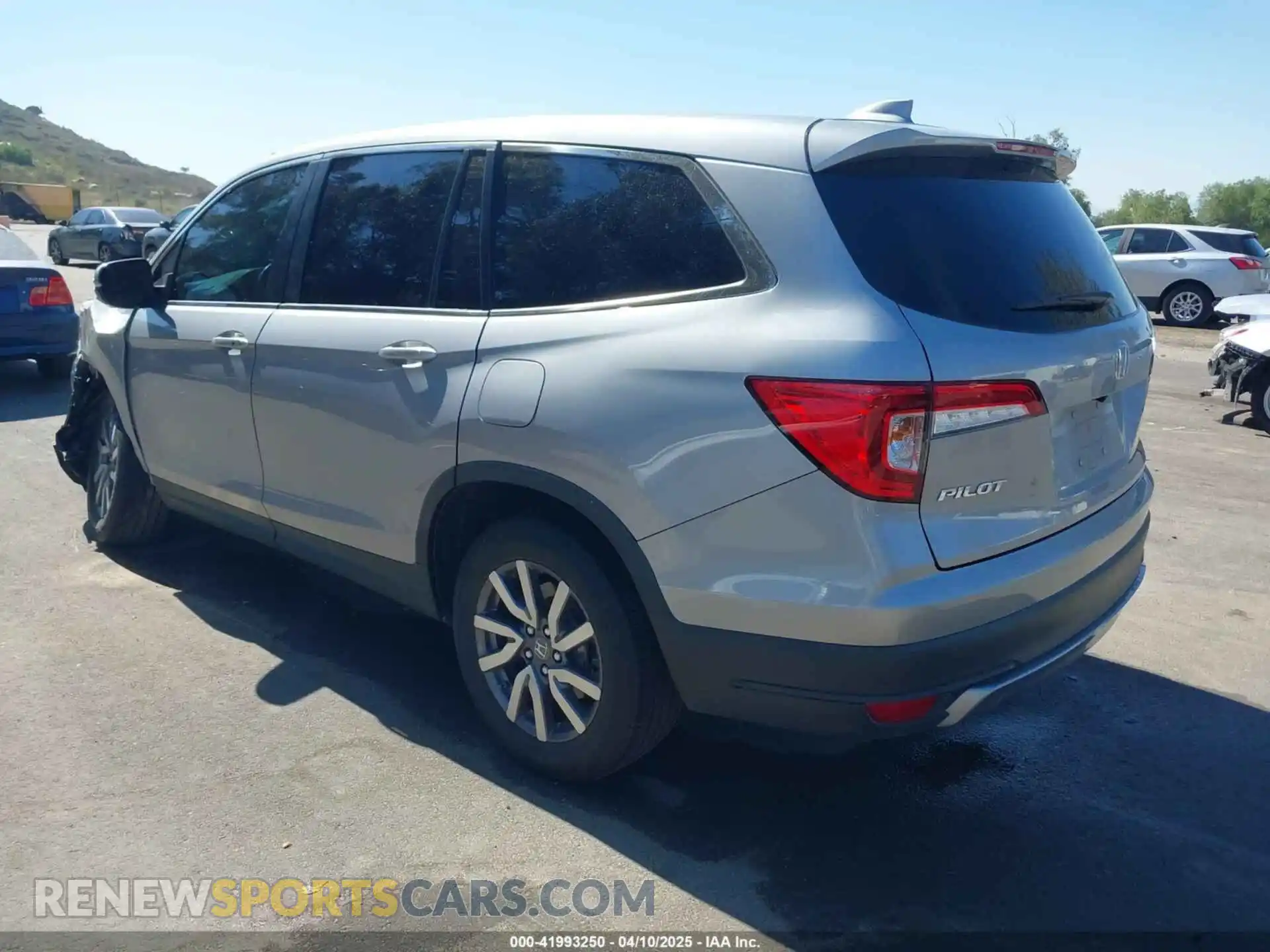 3 Photograph of a damaged car 5FNYF5H38KB027240 HONDA PILOT 2019