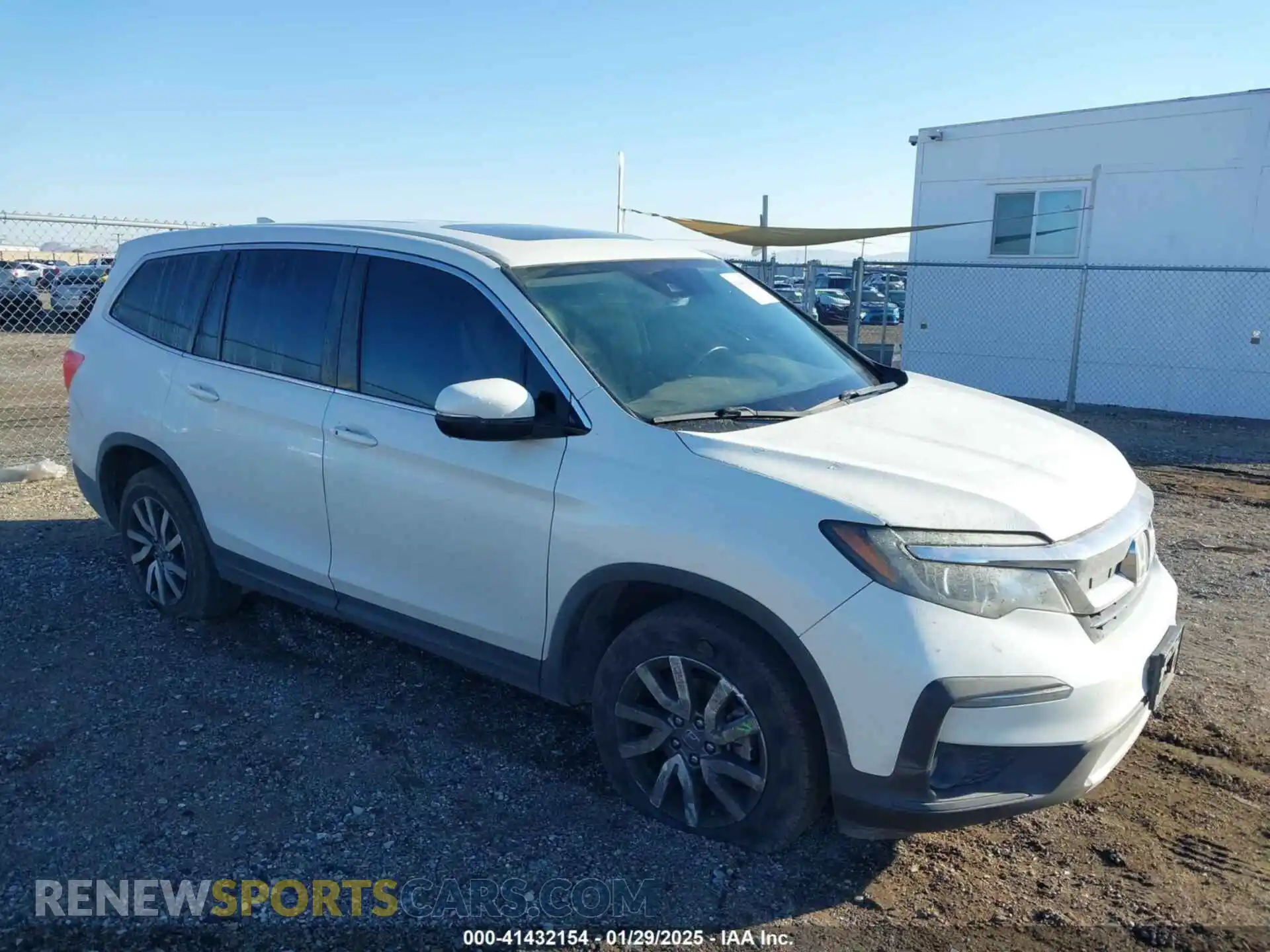 1 Photograph of a damaged car 5FNYF5H4XKB009301 HONDA PILOT 2019
