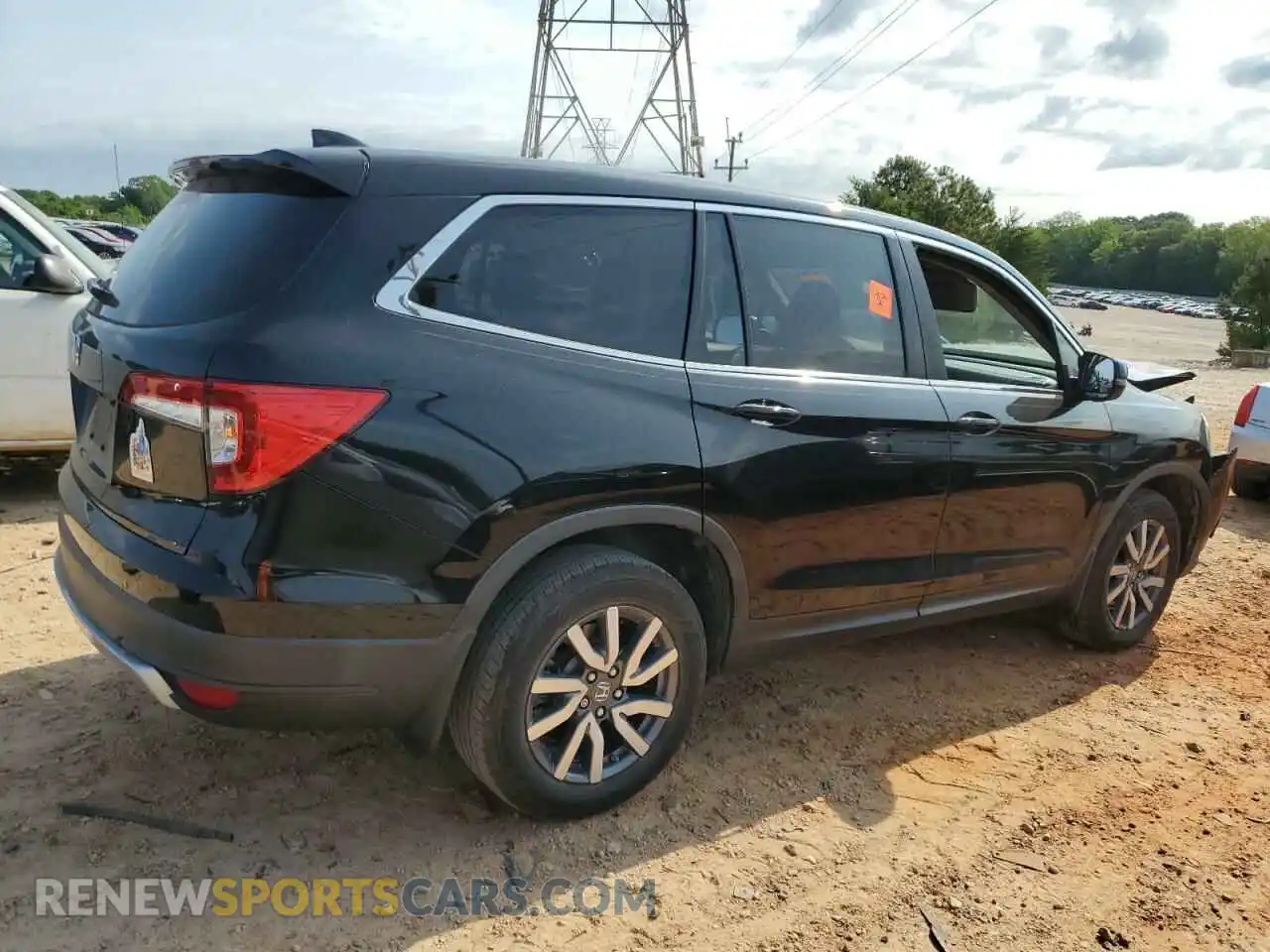 3 Photograph of a damaged car 5FNYF5H50KB019103 HONDA PILOT 2019