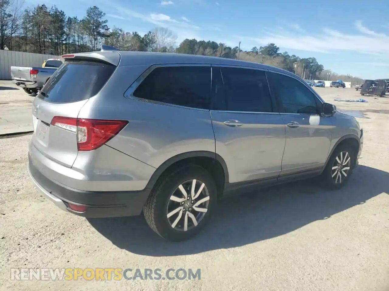 3 Photograph of a damaged car 5FNYF5H52KB026991 HONDA PILOT 2019