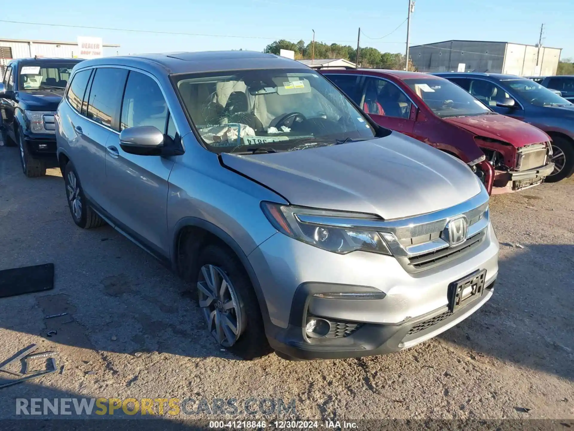 1 Photograph of a damaged car 5FNYF5H55KB044529 HONDA PILOT 2019