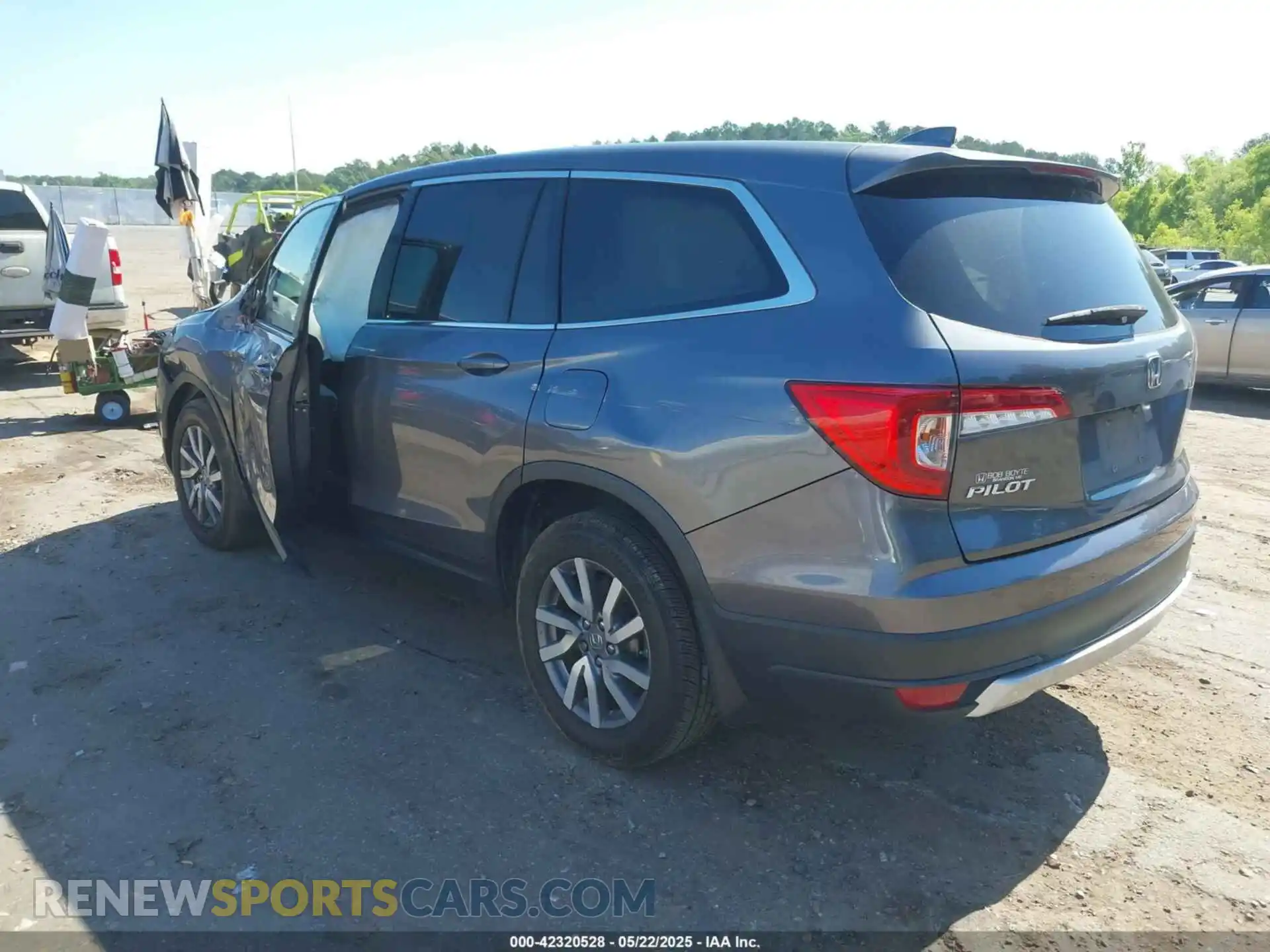 3 Photograph of a damaged car 5FNYF5H59KB036434 HONDA PILOT 2019