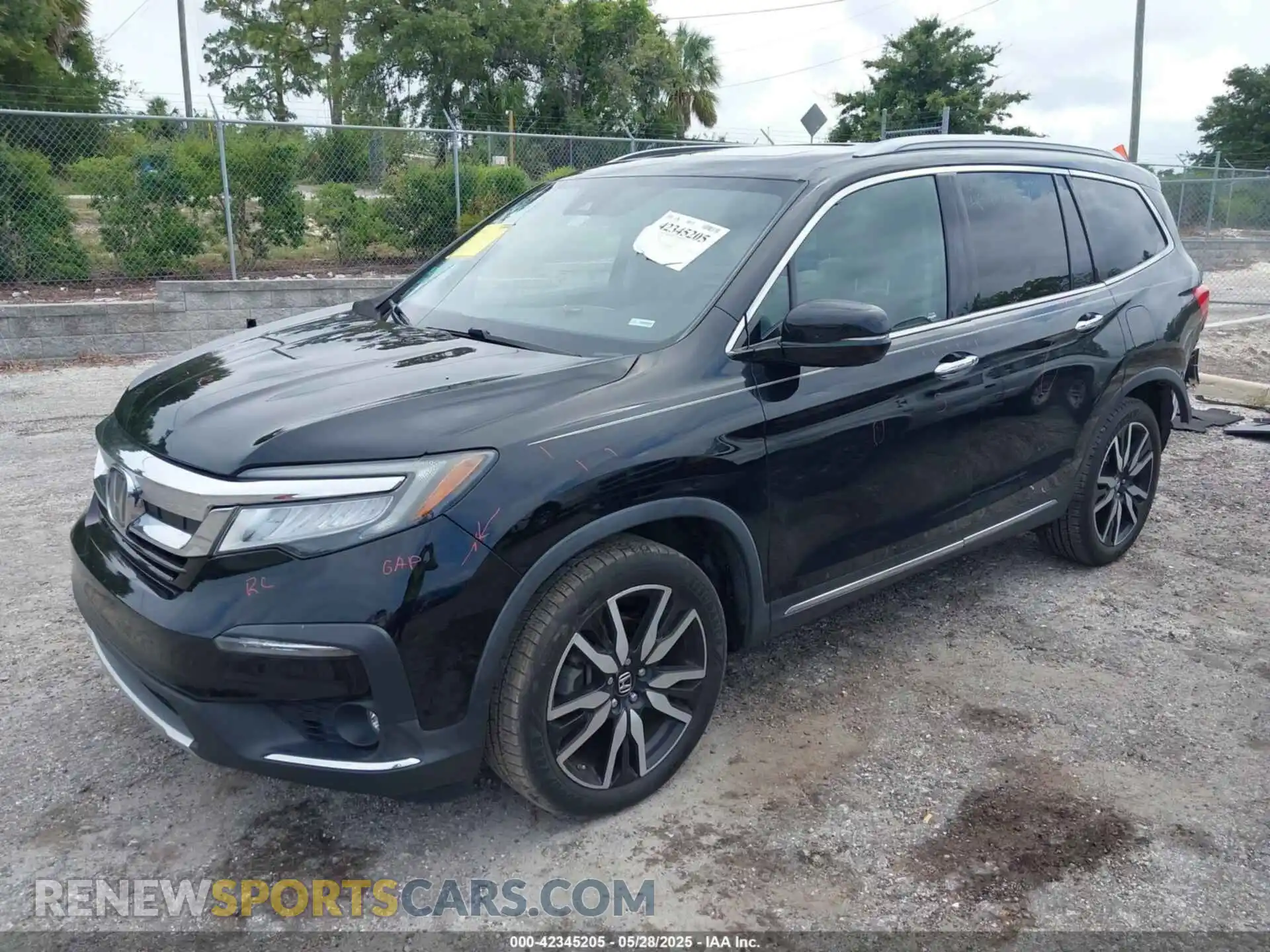 2 Photograph of a damaged car 5FNYF5H63KB010081 HONDA PILOT 2019