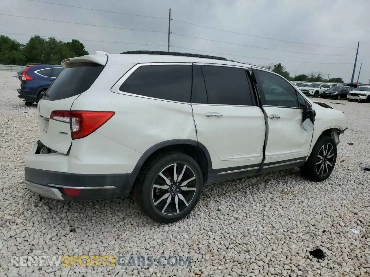 3 Photograph of a damaged car 5FNYF5H66KB017431 HONDA PILOT 2019