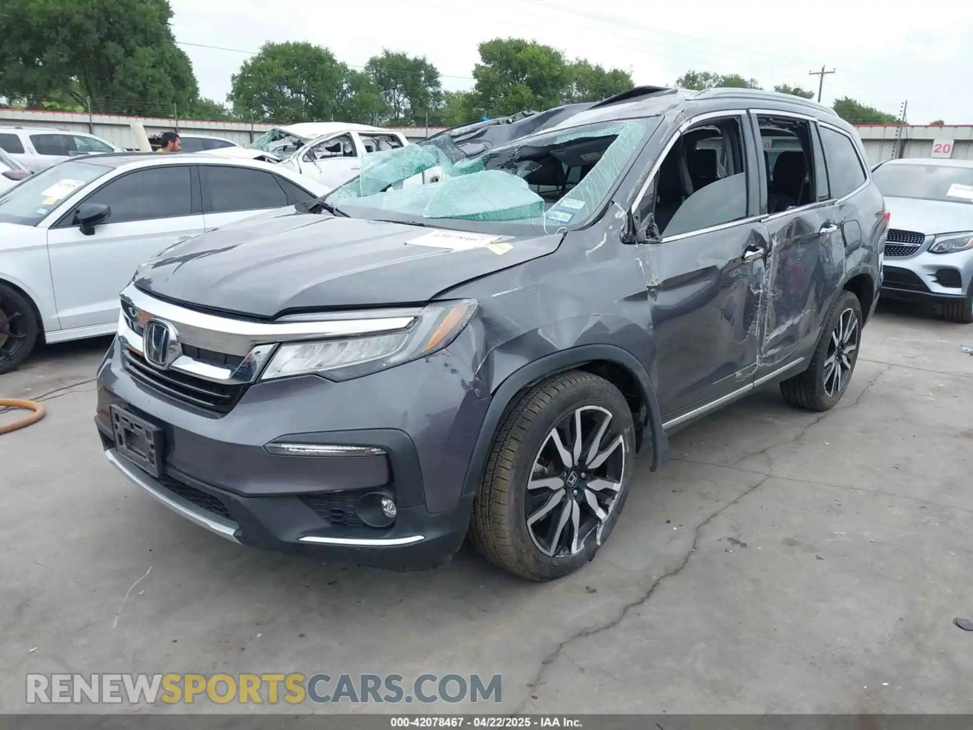 2 Photograph of a damaged car 5FNYF5H95KB033615 HONDA PILOT 2019