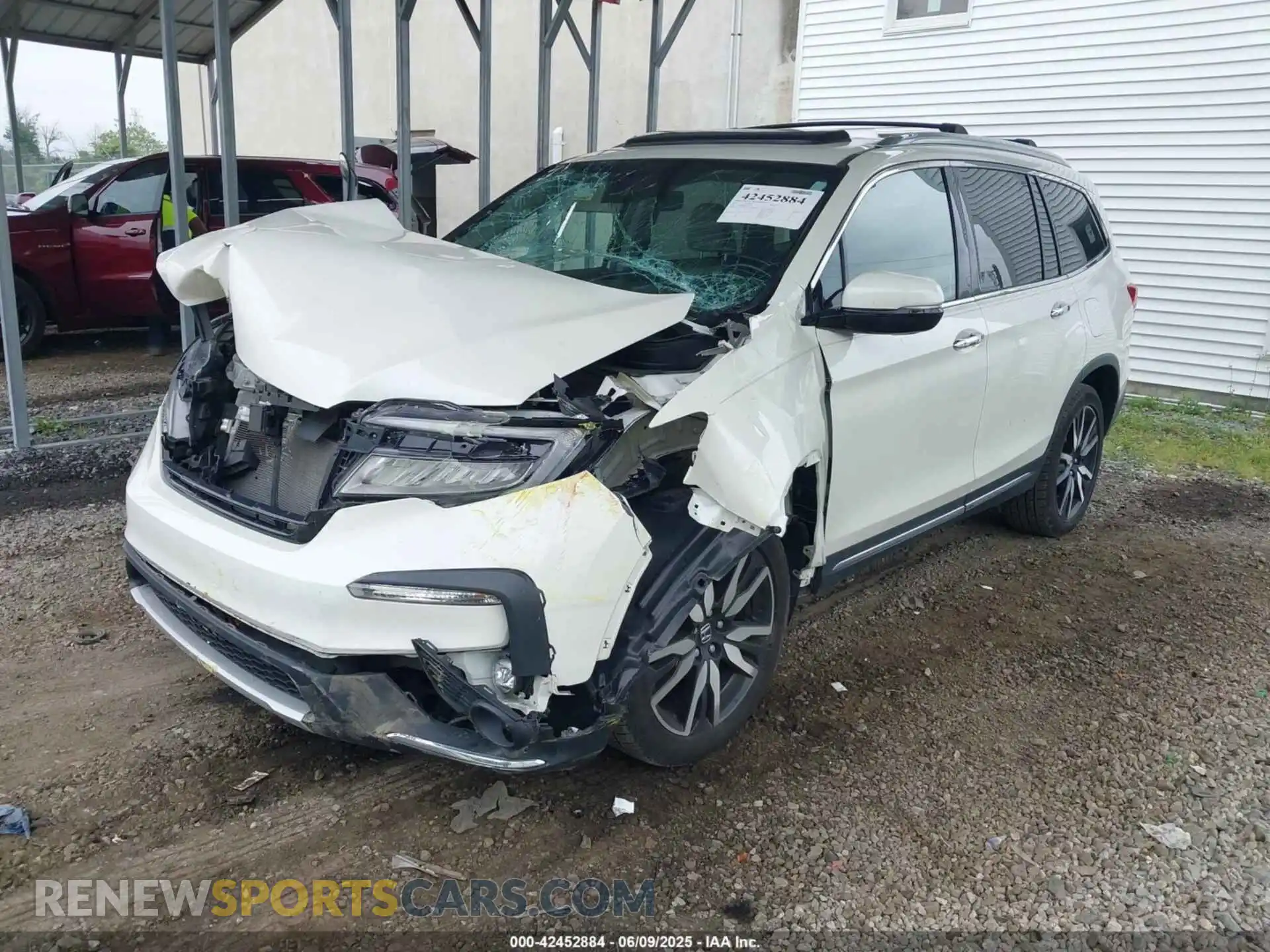 2 Photograph of a damaged car 5FNYF6H00KB015935 HONDA PILOT 2019