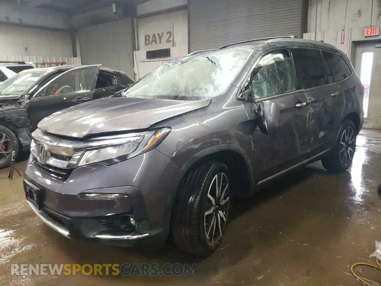 1 Photograph of a damaged car 5FNYF6H00KB020956 HONDA PILOT 2019