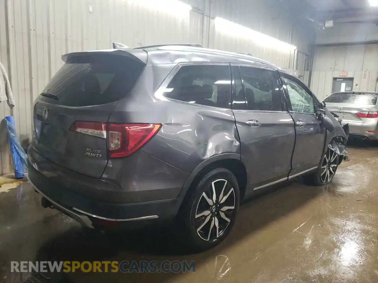 3 Photograph of a damaged car 5FNYF6H00KB020956 HONDA PILOT 2019