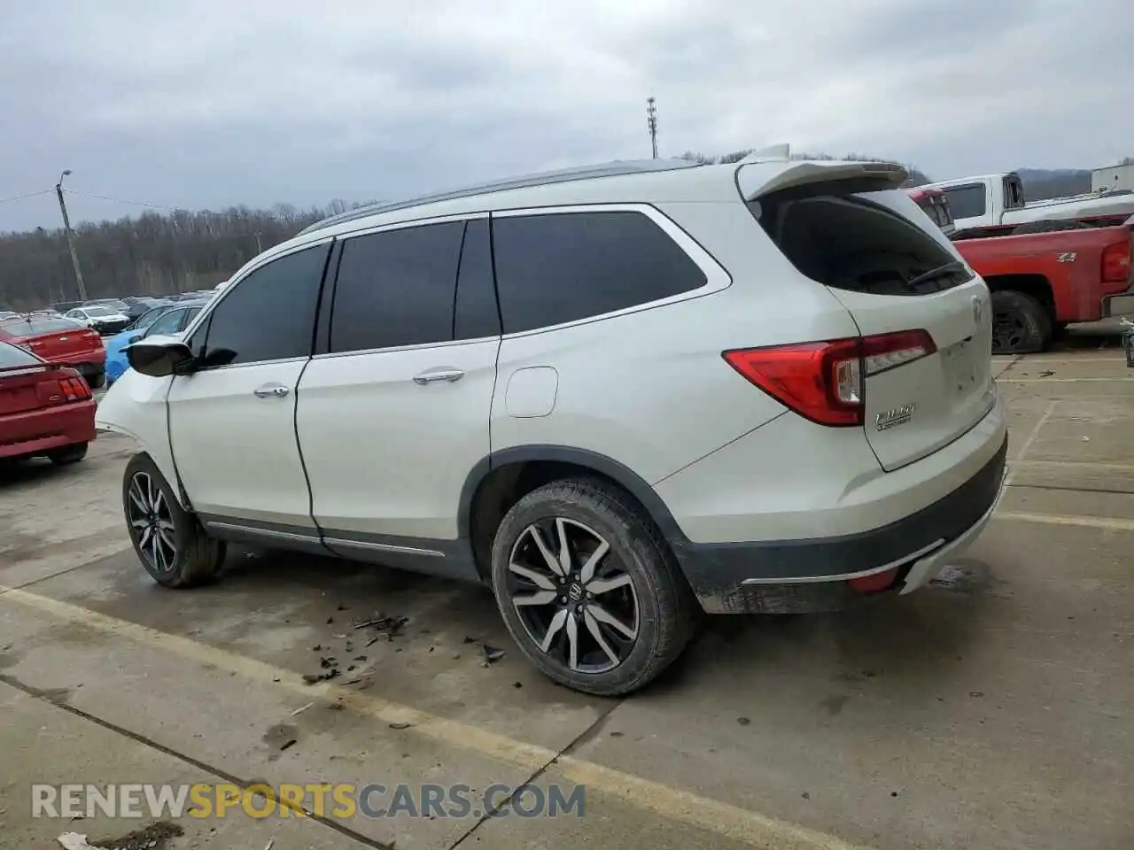 2 Photograph of a damaged car 5FNYF6H04KB056312 HONDA PILOT 2019