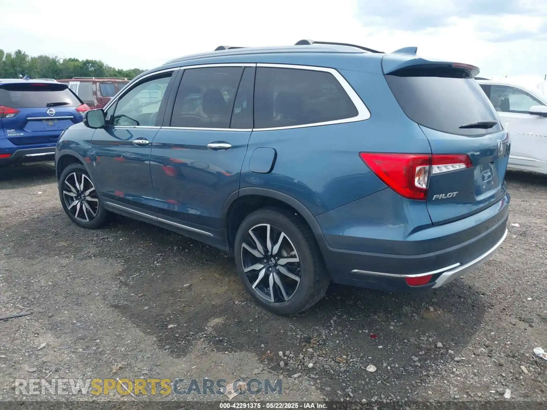 3 Photograph of a damaged car 5FNYF6H06KB005457 HONDA PILOT 2019
