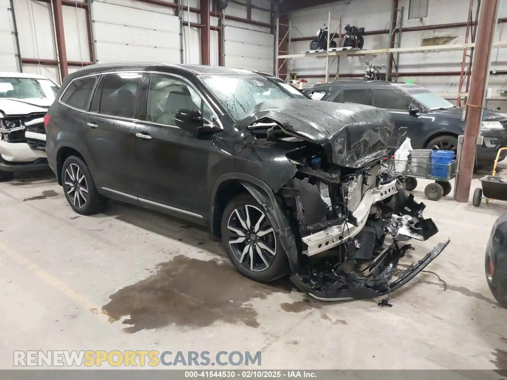 1 Photograph of a damaged car 5FNYF6H06KB040418 HONDA PILOT 2019